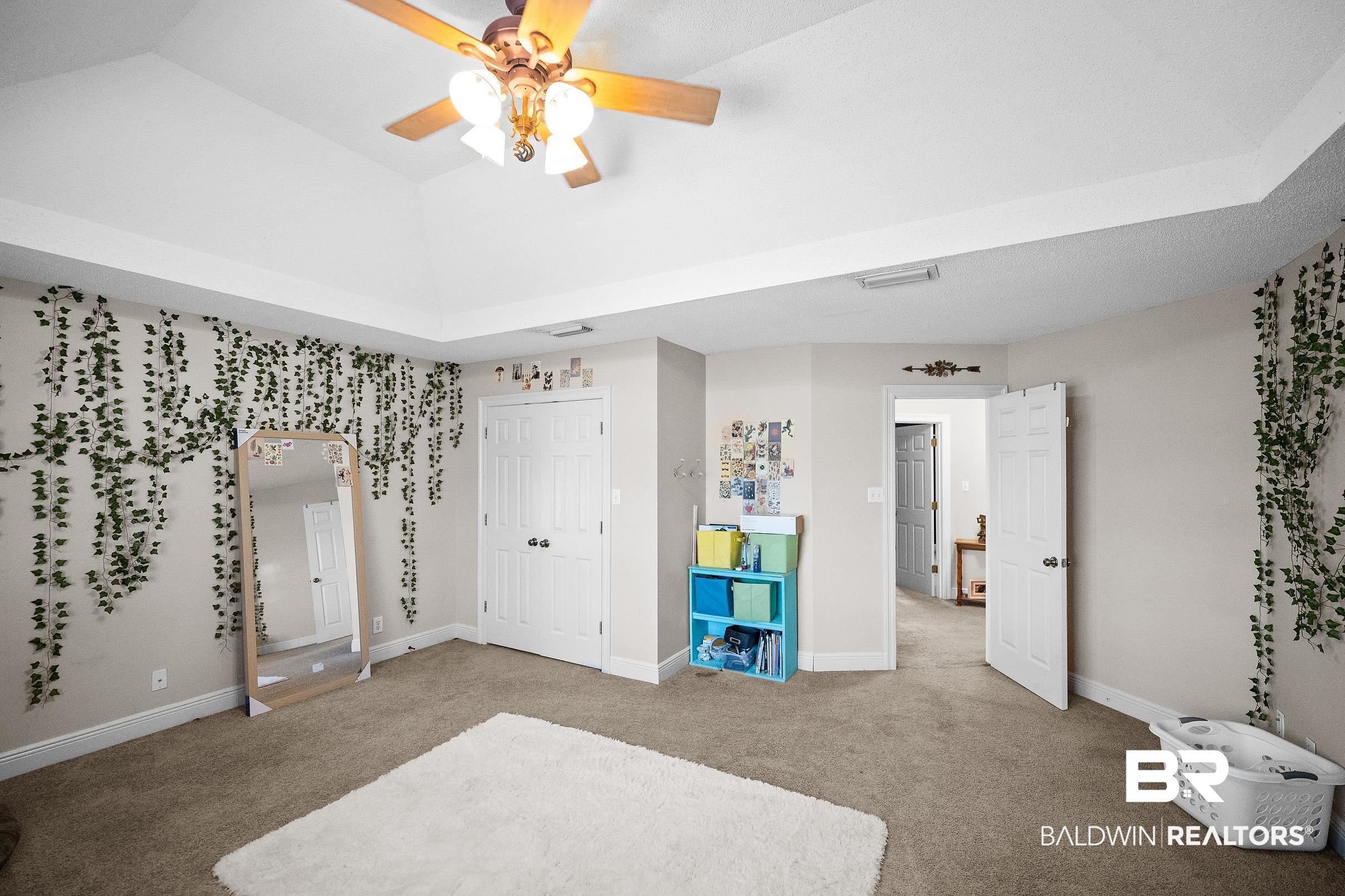 8087 Palmetto Court