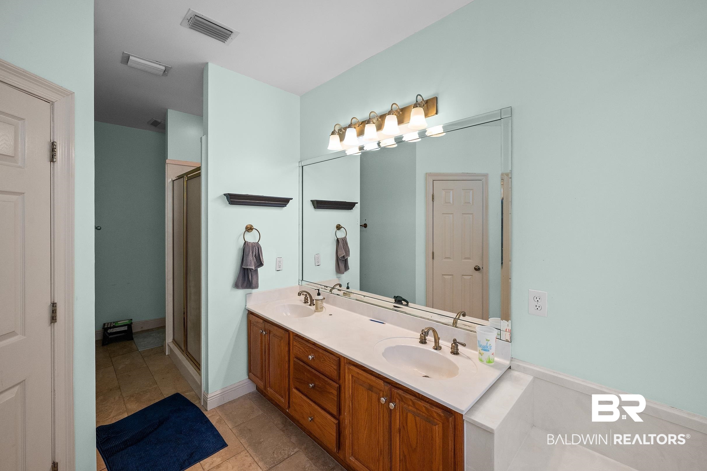 8087 Palmetto Court