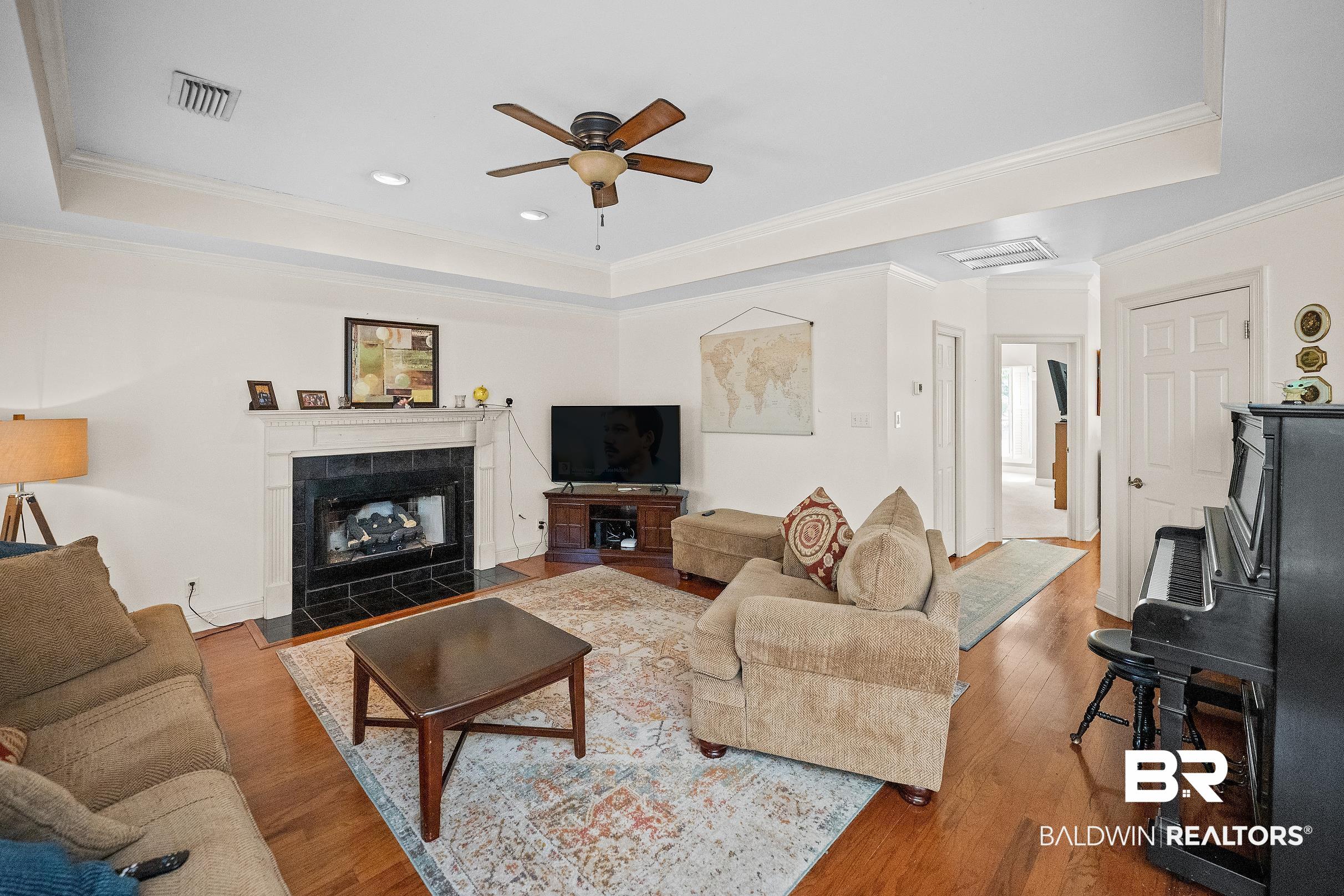 8087 Palmetto Court