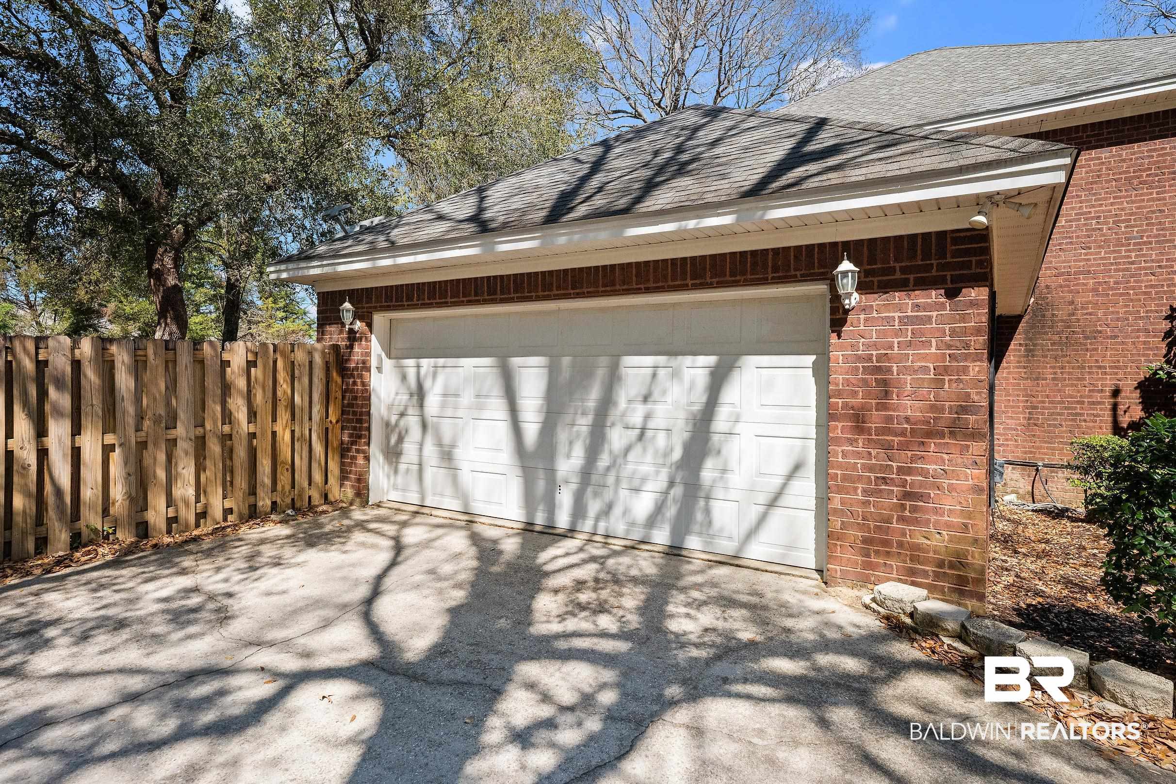 8087 Palmetto Court