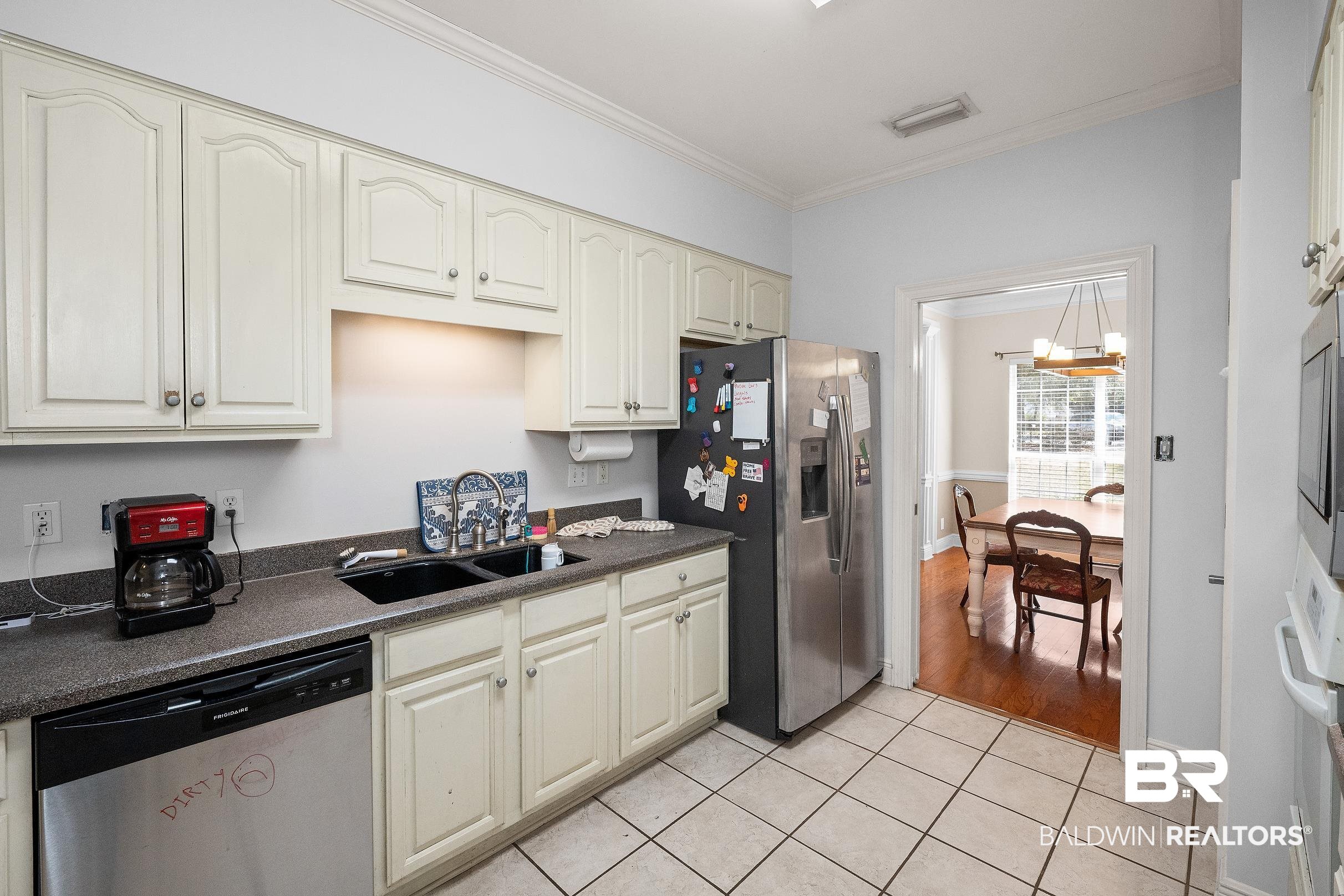 8087 Palmetto Court