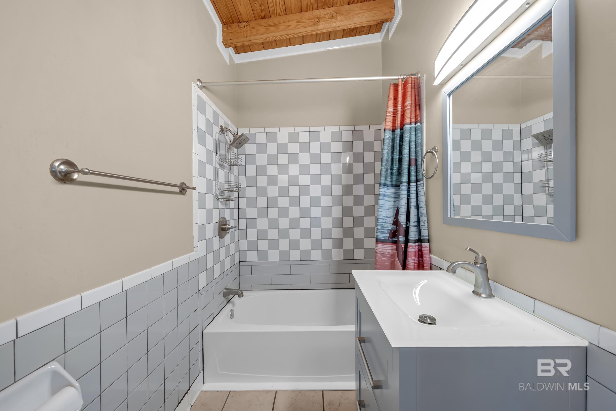 120 W 3rd Avenue A & B