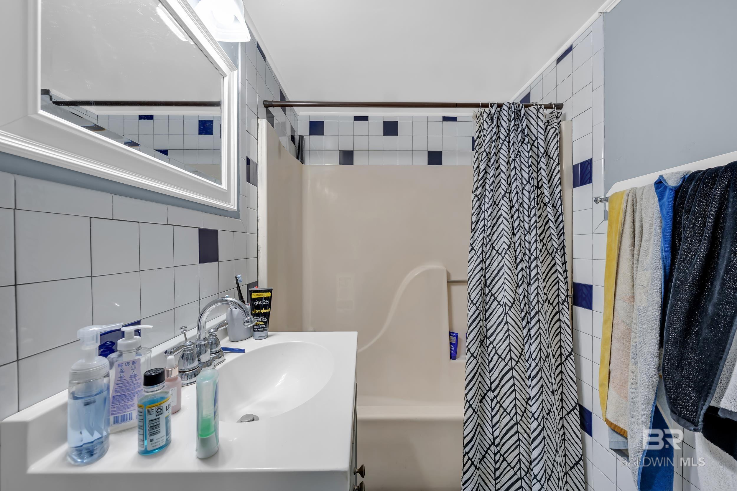 120 W 3rd Avenue A & B