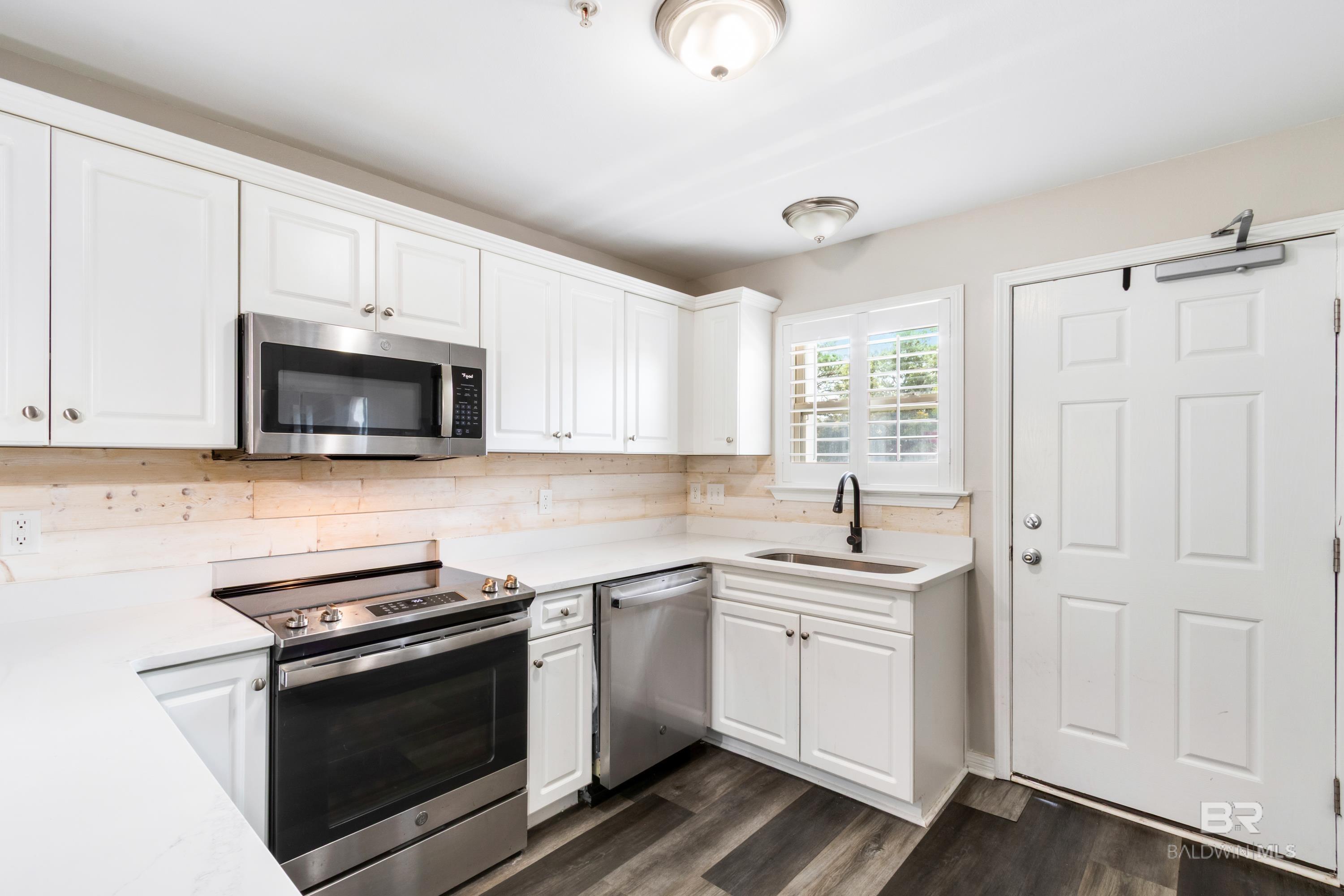 25957 Canal Road 208