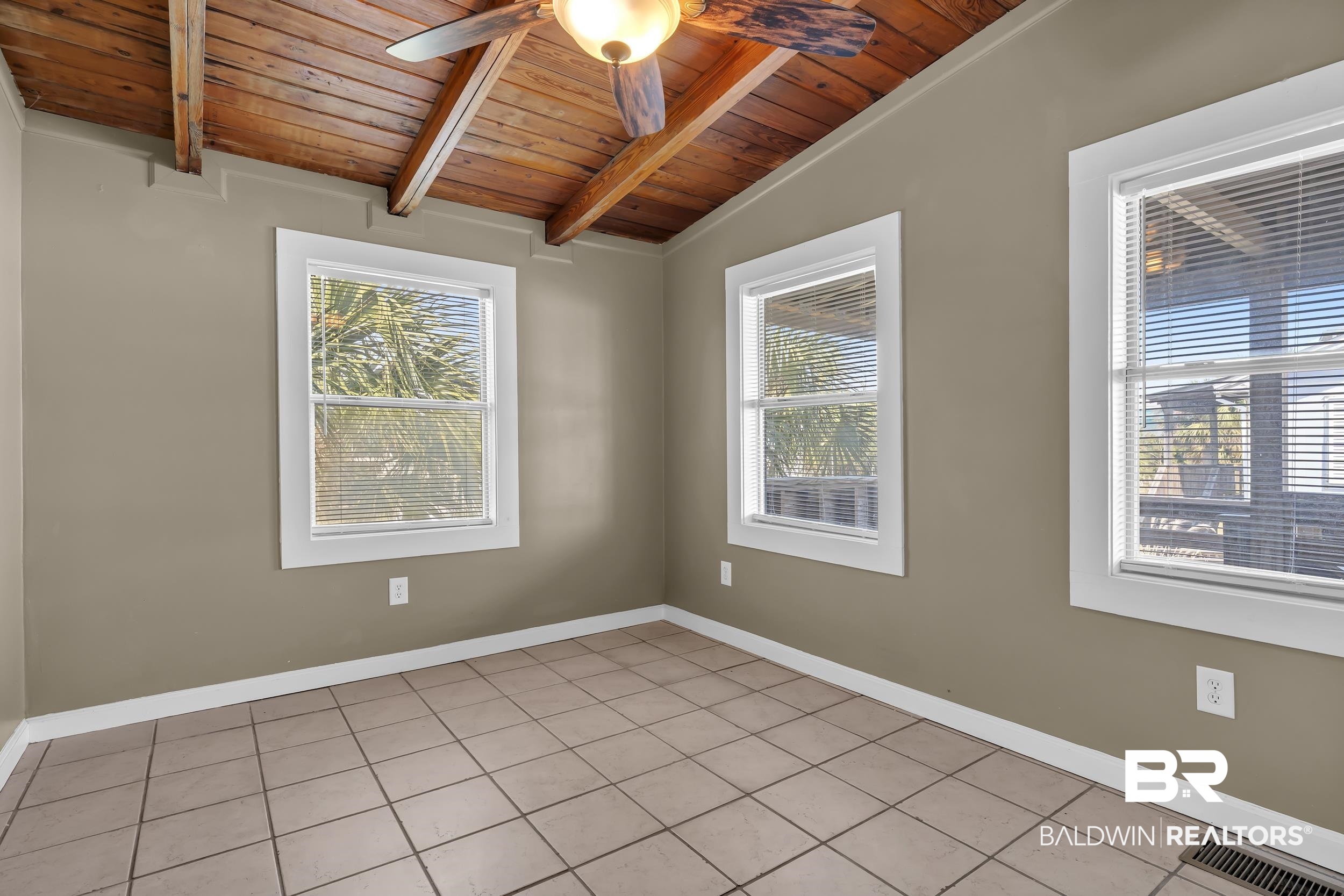 120 W 3rd Avenue, GulfShores