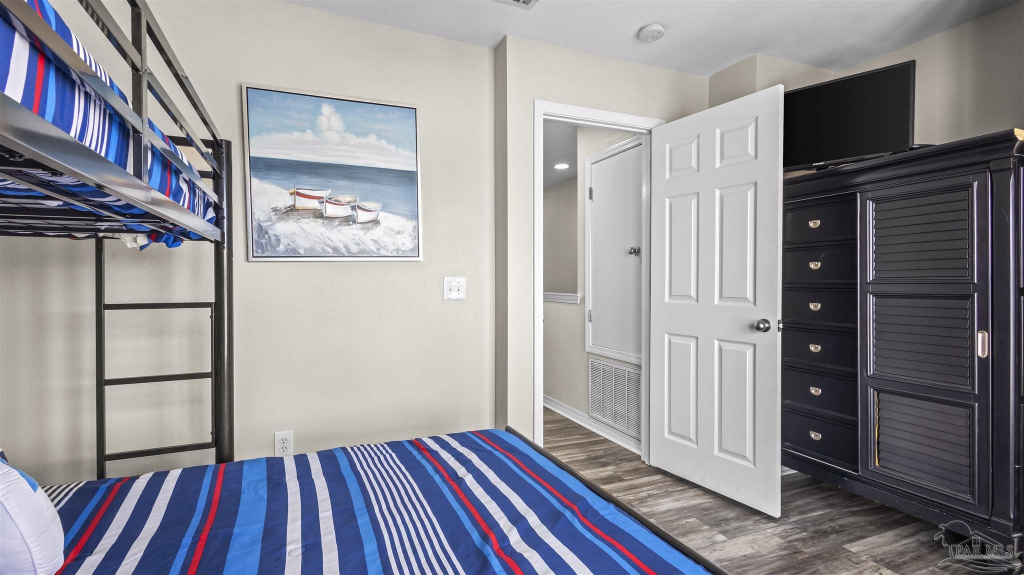 16038 Innerarity Pt Rd # 101