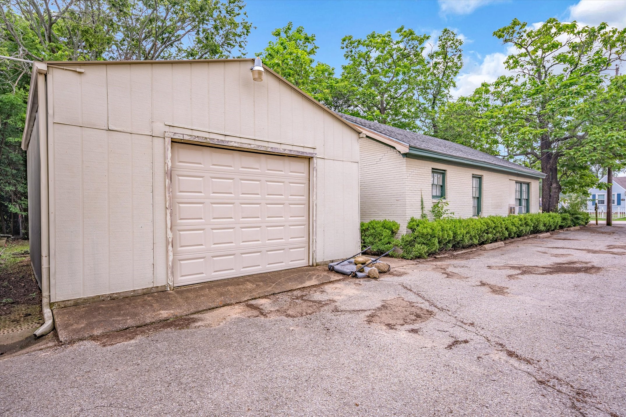 106 S College Street