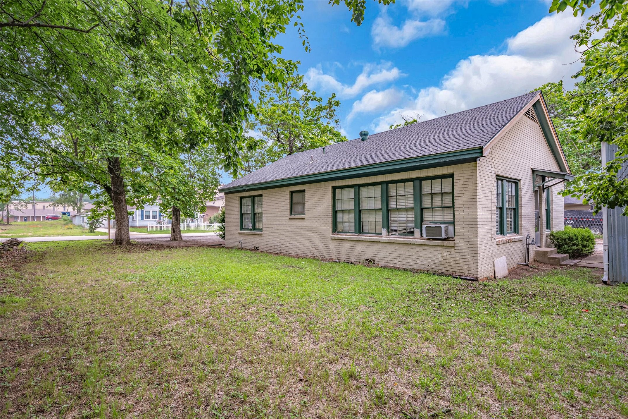 106 S College Street