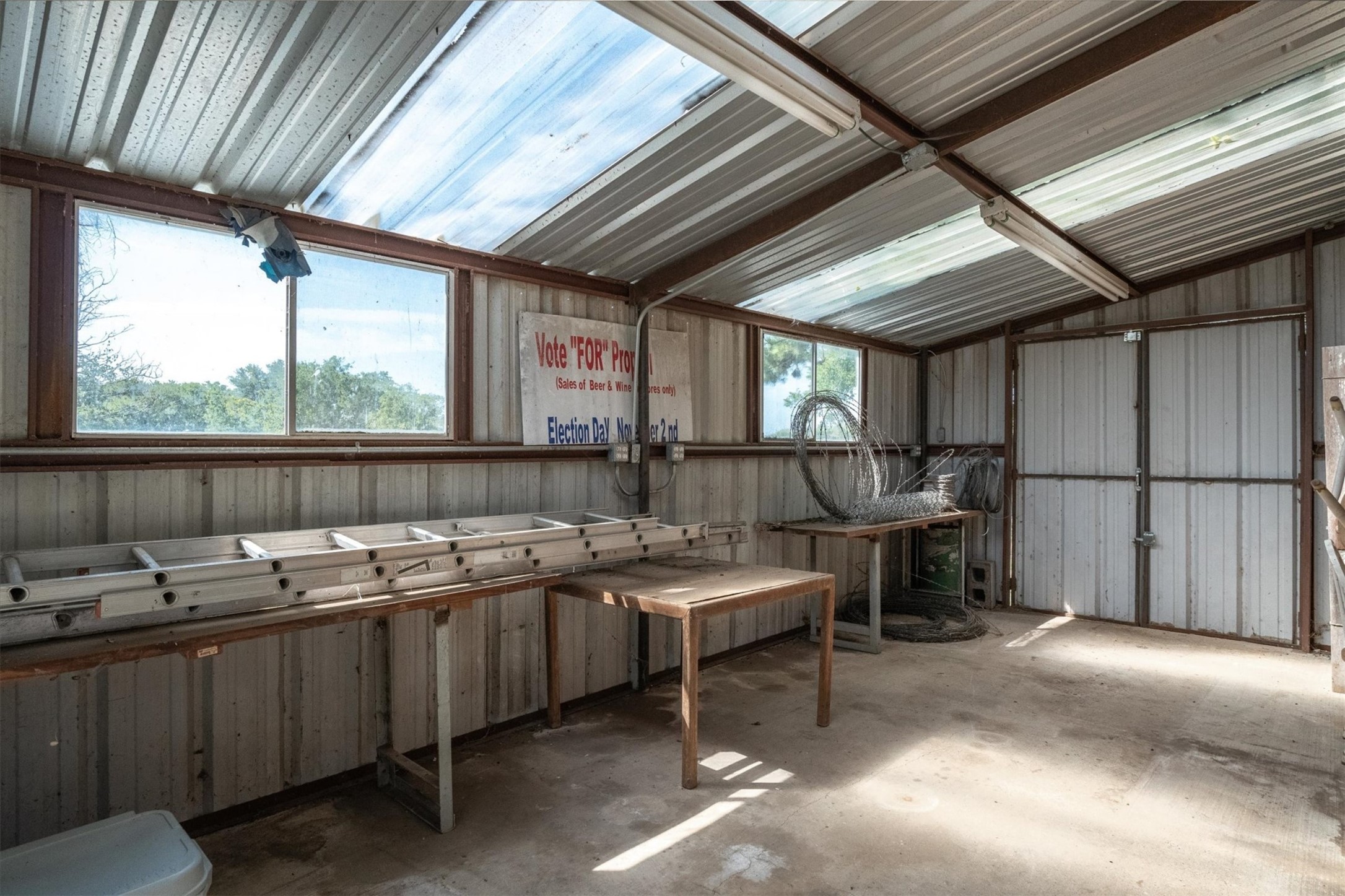 5686 County Road 323
