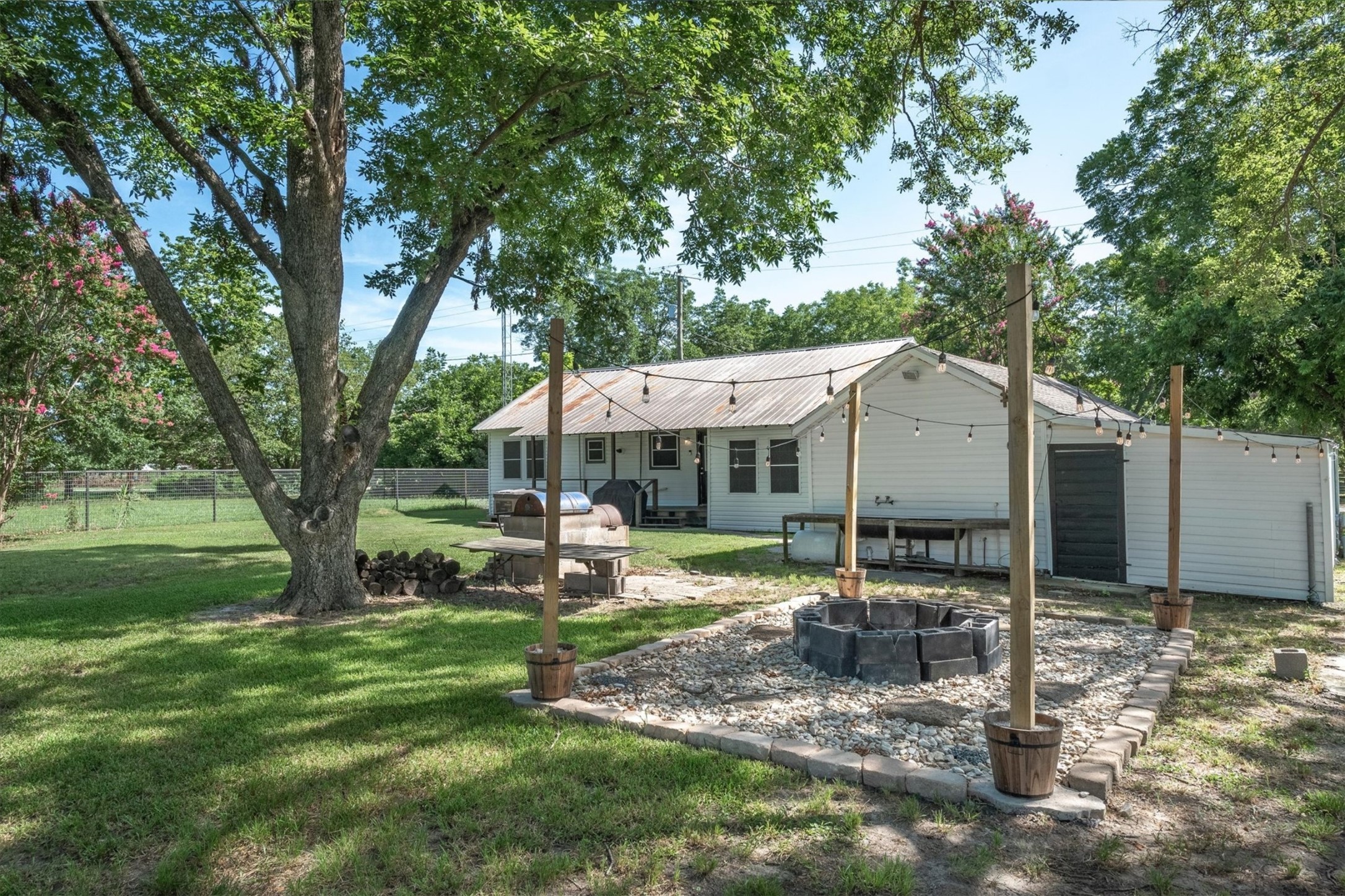 5686 County Road 323