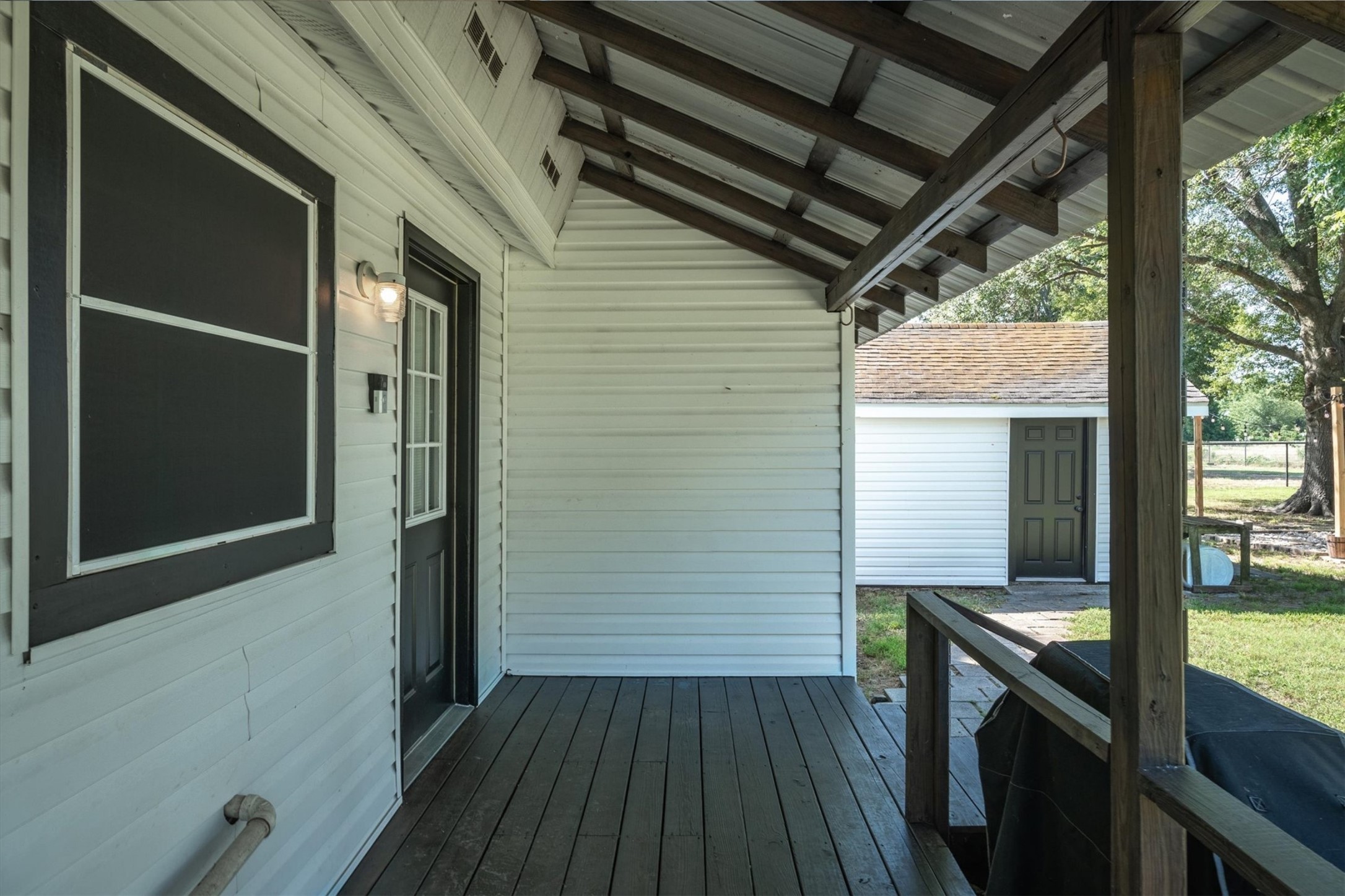 5686 County Road 323