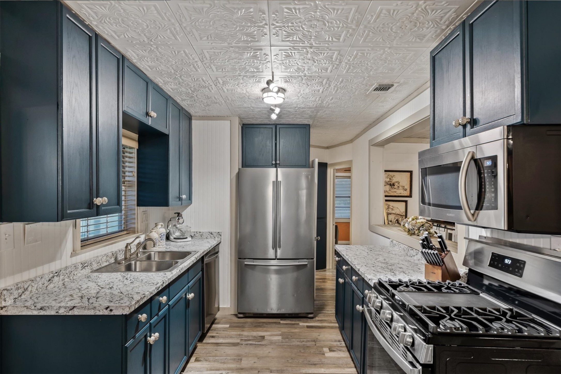 5686 County Road 323