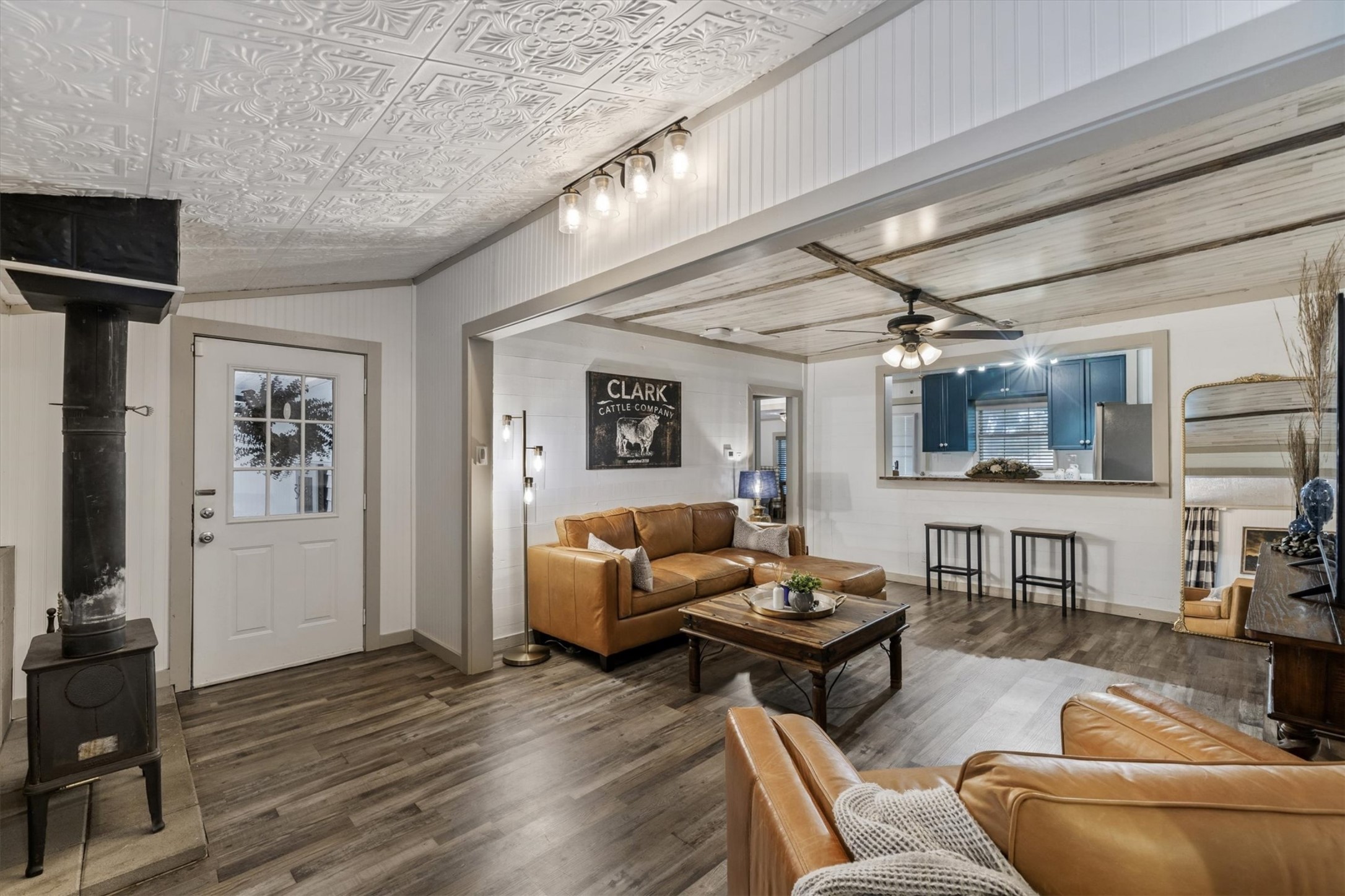 5686 County Road 323