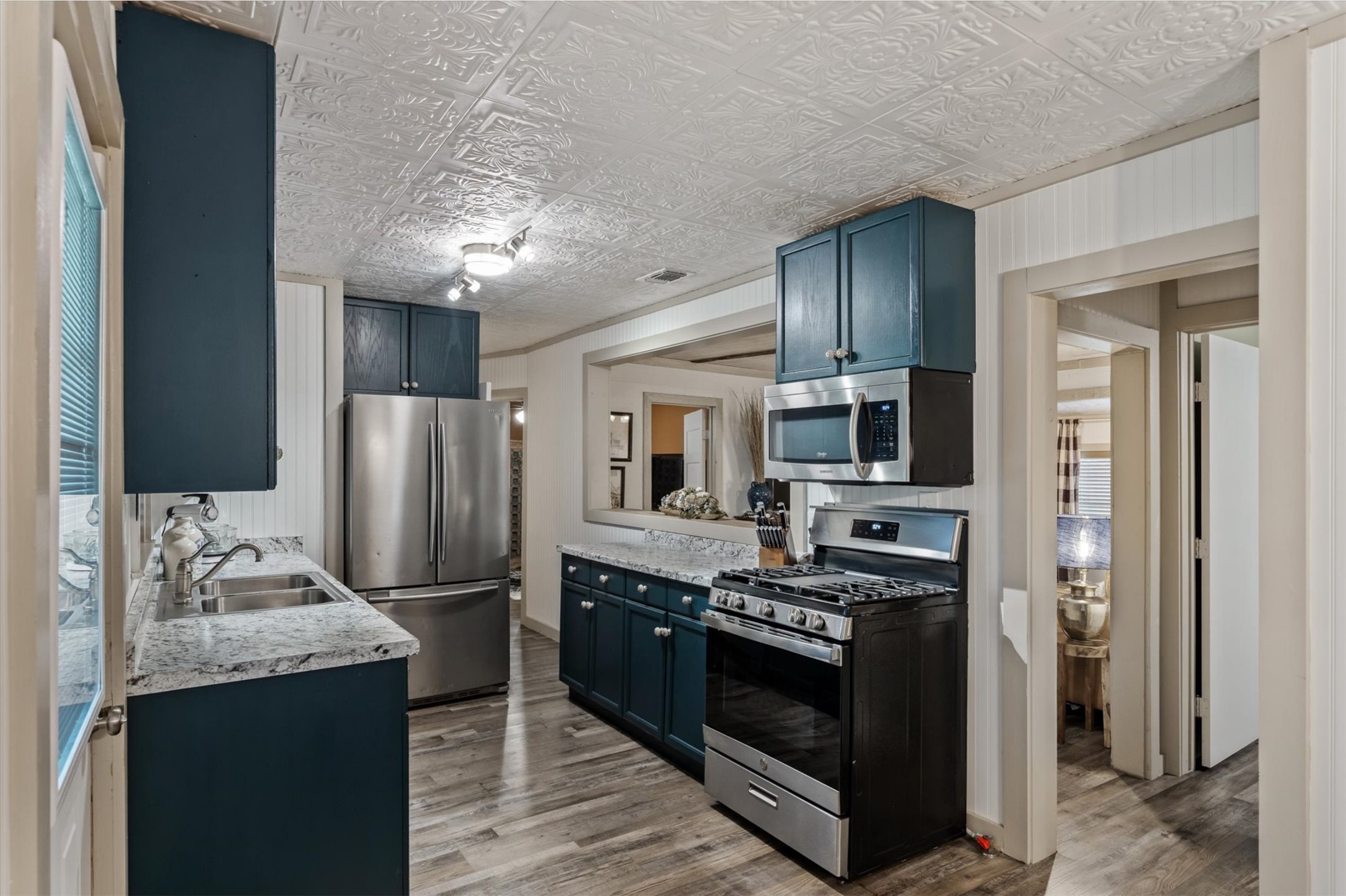 5686 County Road 323