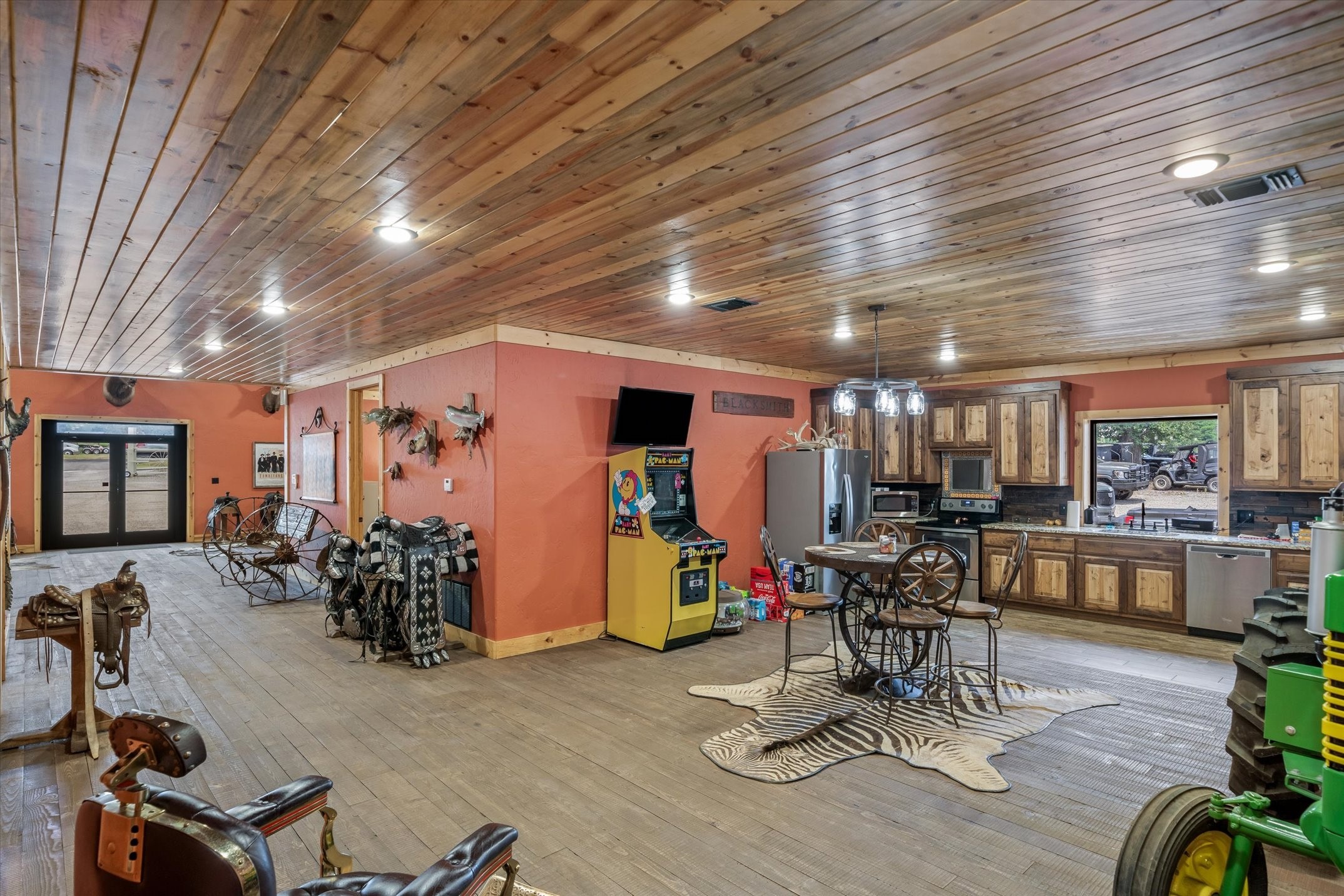 19164 US Highway 69 N