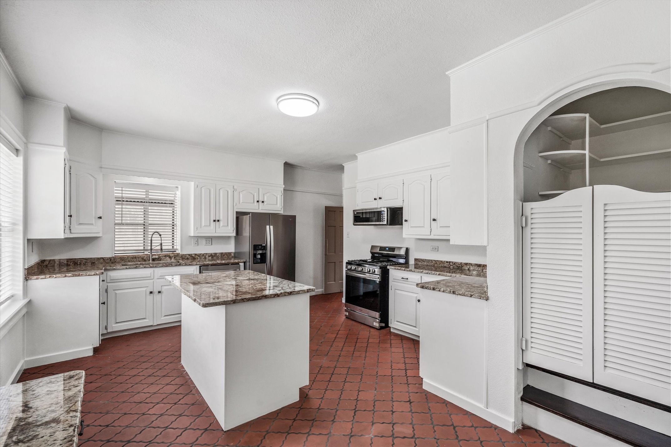 23223 County Road 431