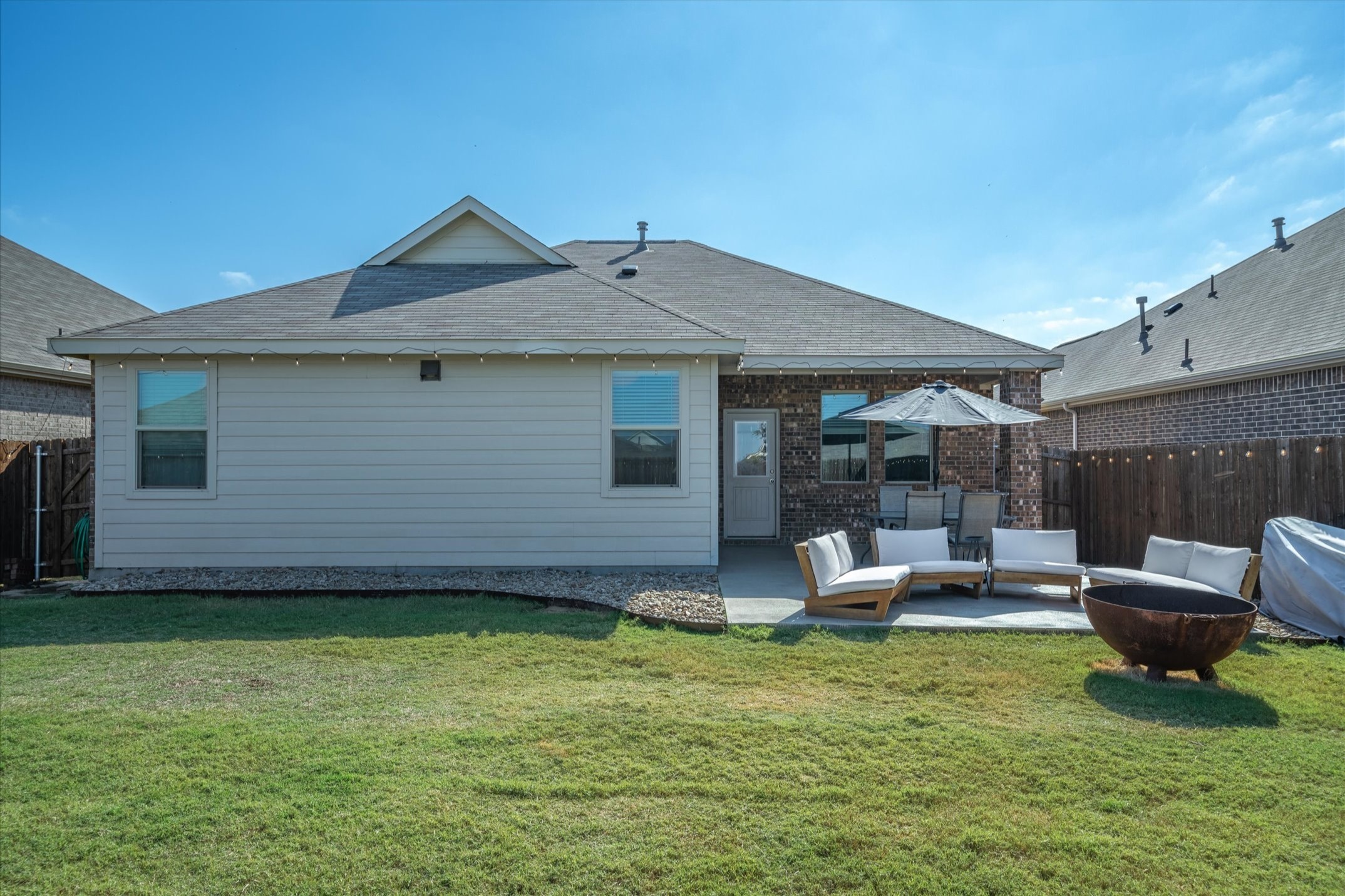 2121 Strongbark Drive