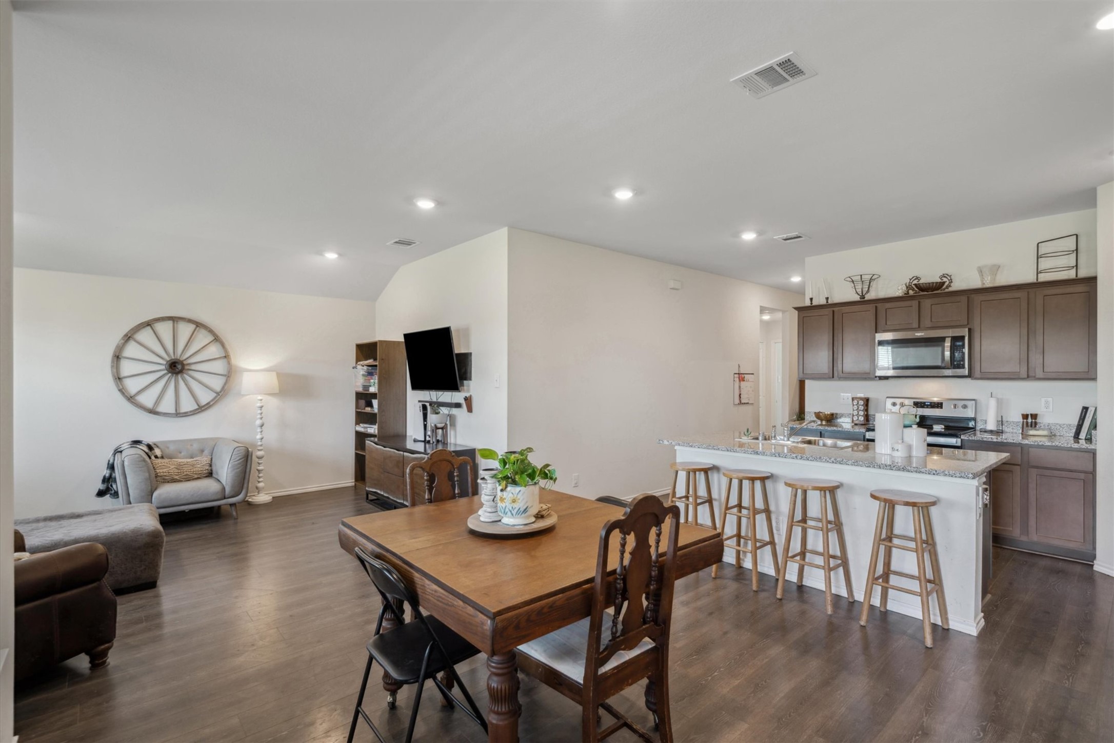 417 Wagon Wheel Drive