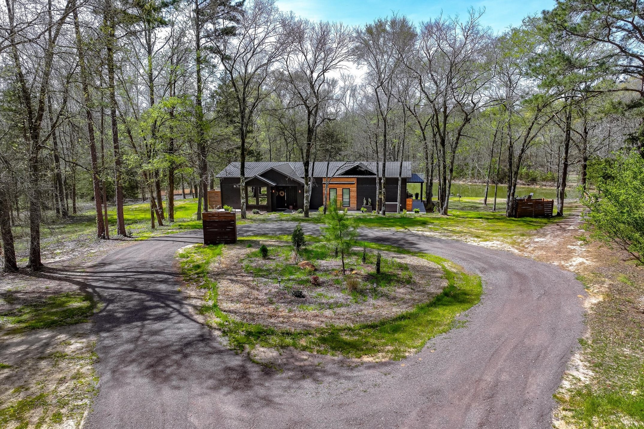 4135 County Road 4560