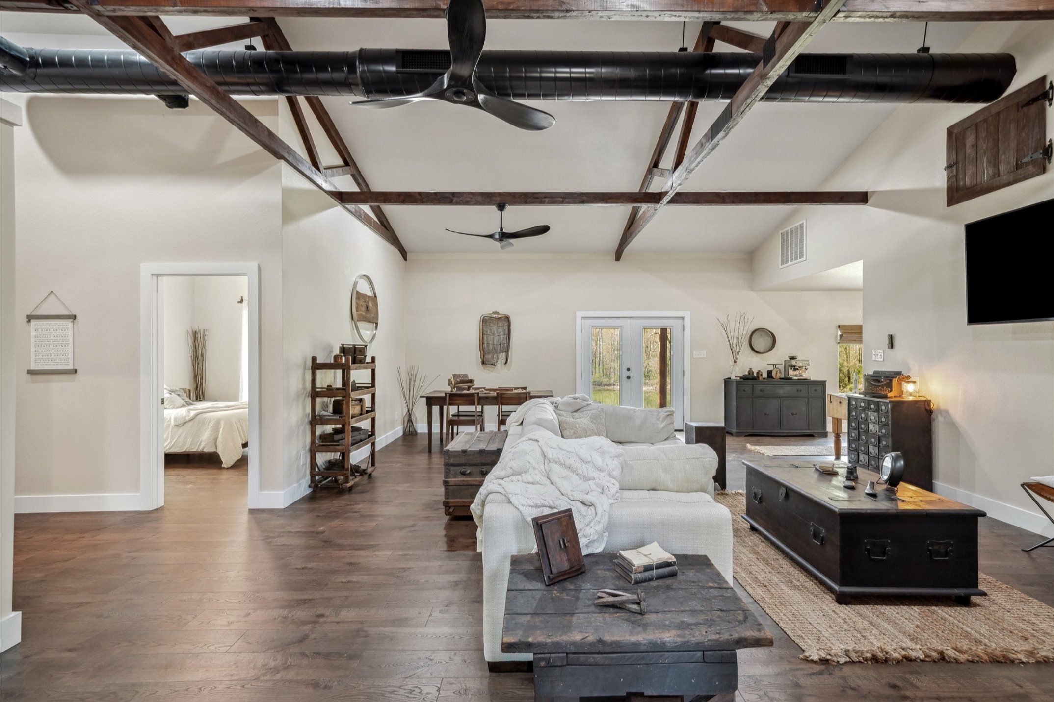 4135 County Road 4560