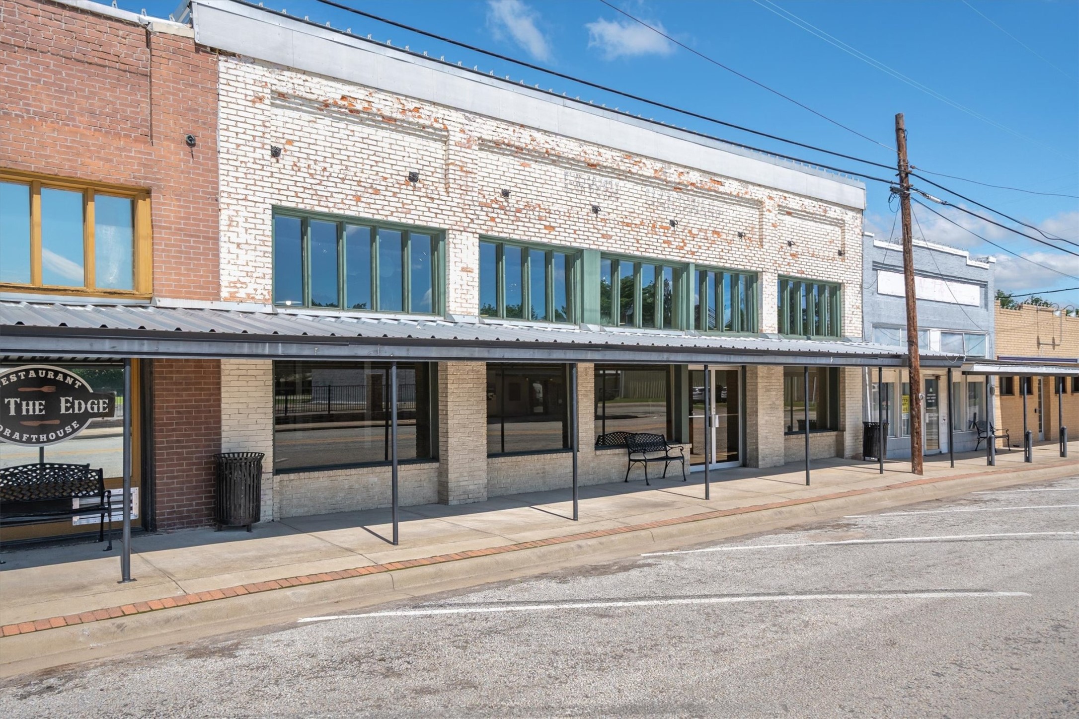 111 N Houston Street