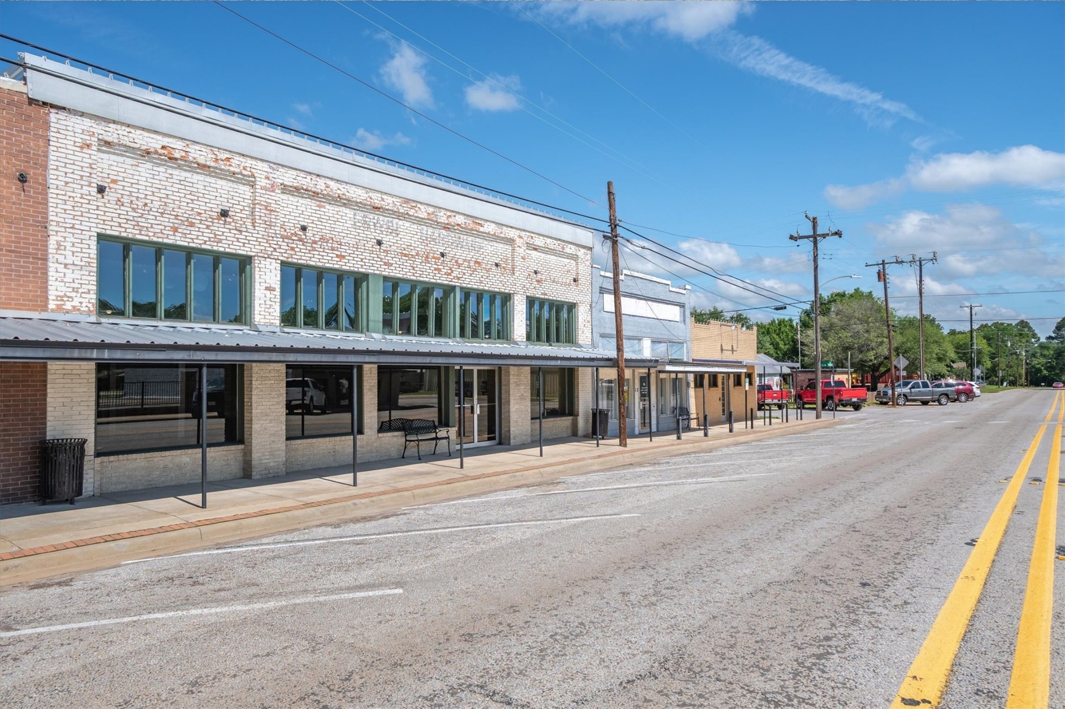 111 N Houston Street