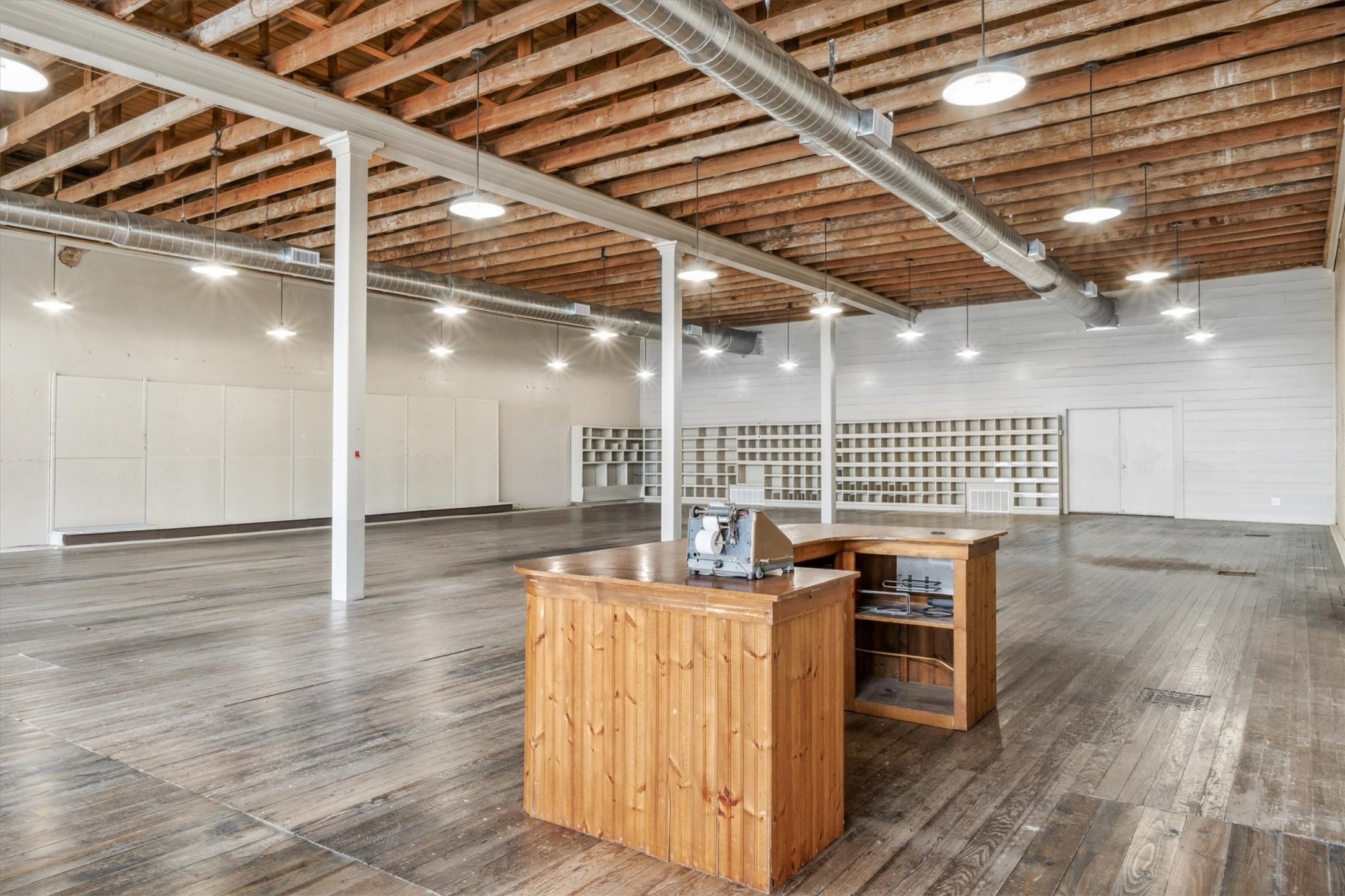 111 N Houston Street