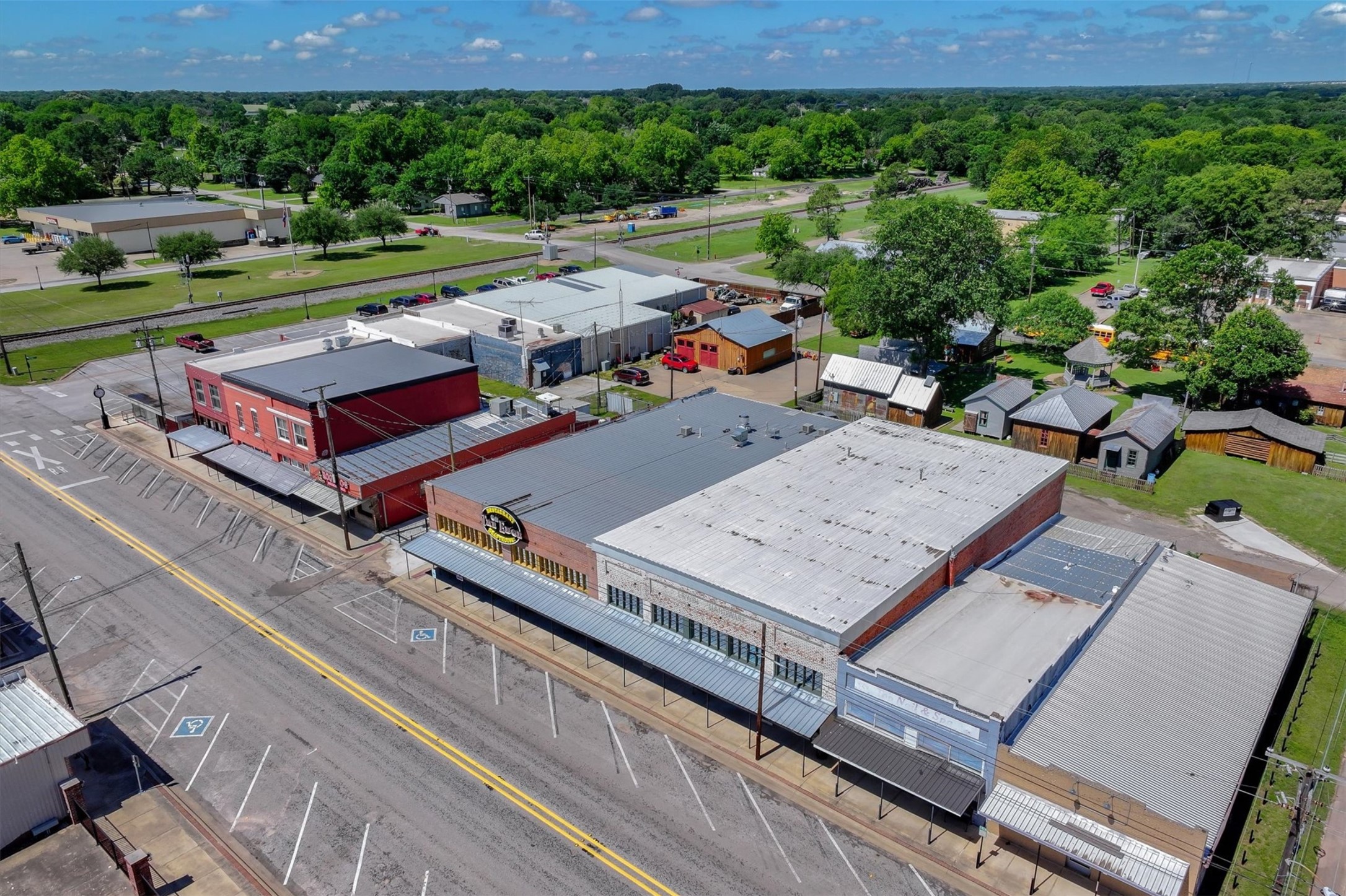 111 N Houston Street