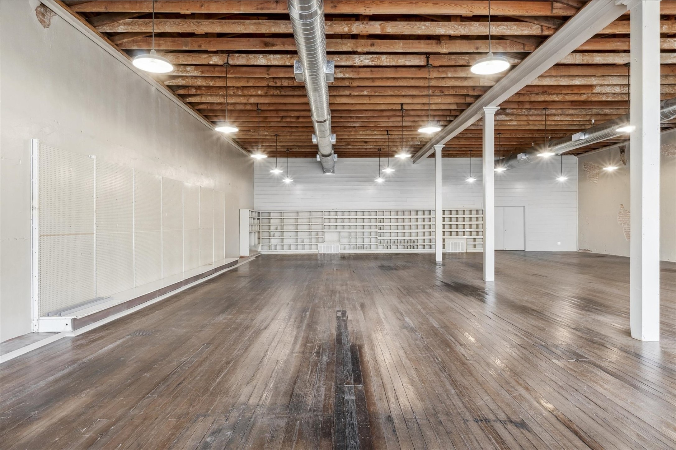 111 N Houston Street