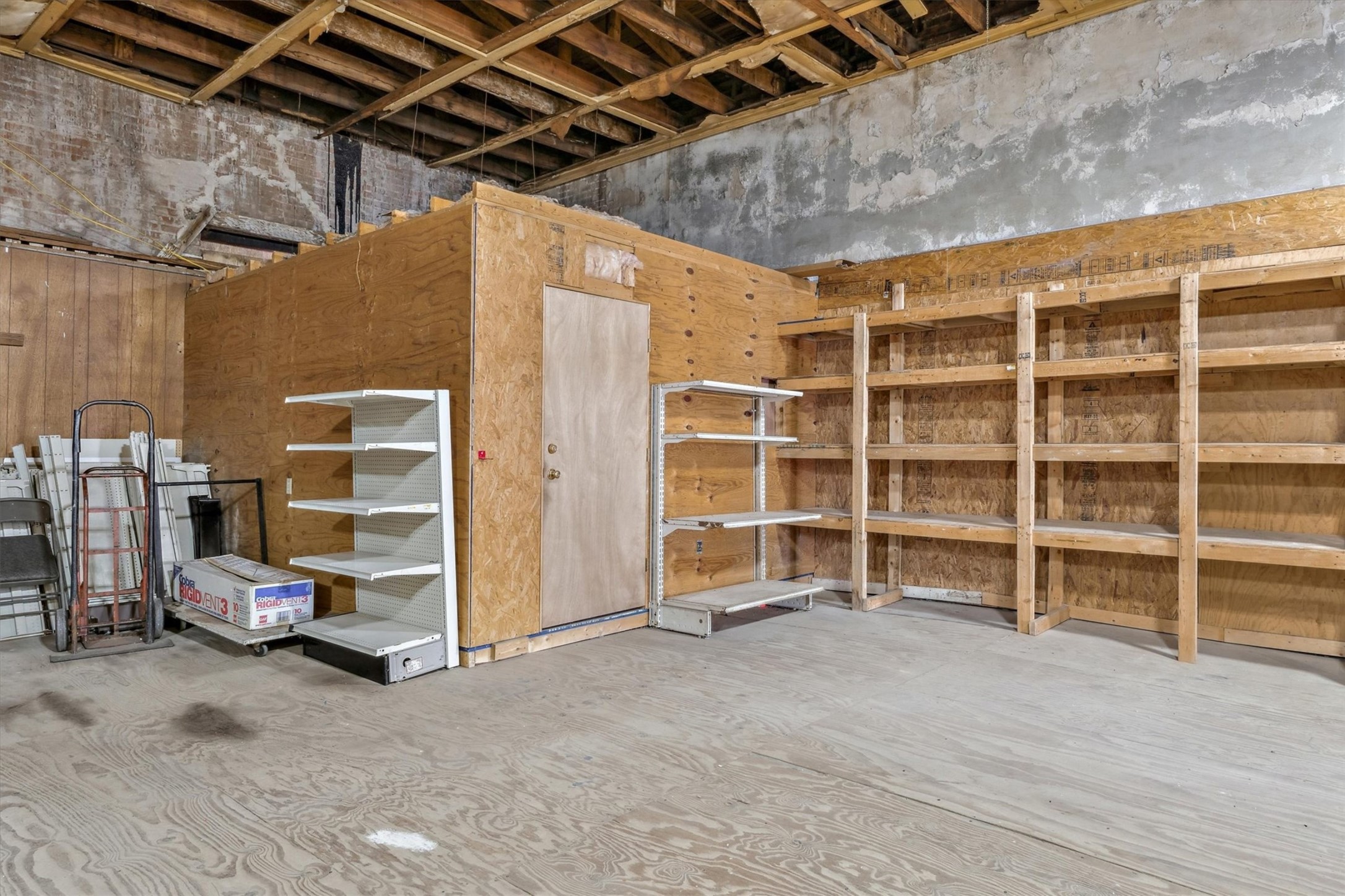 111 N Houston Street