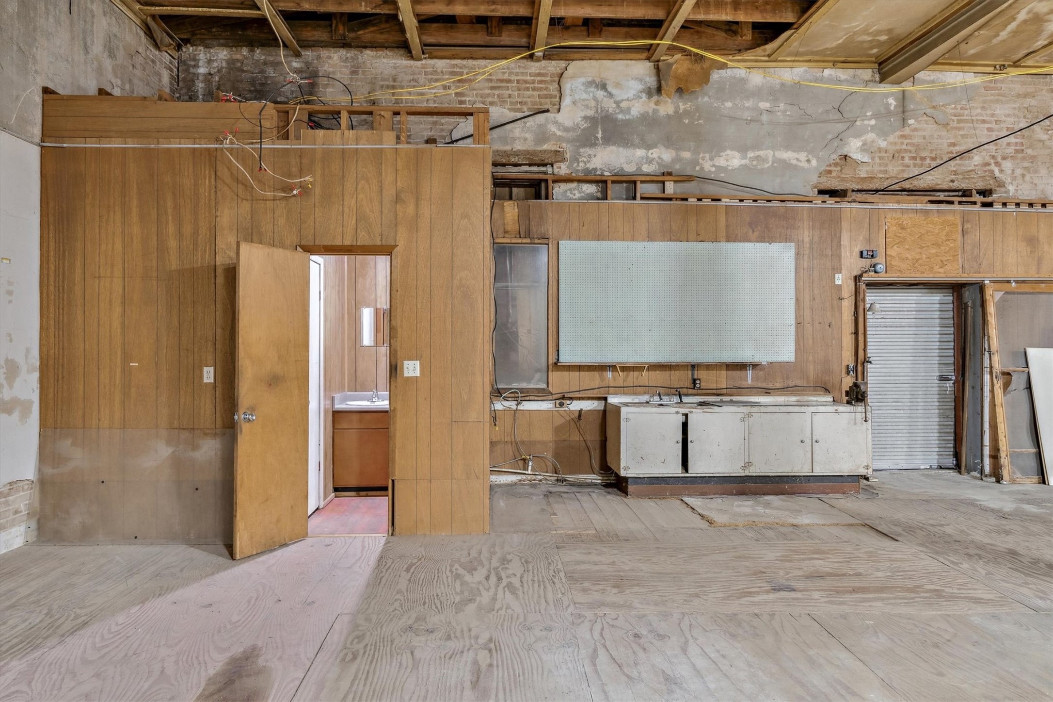 111 N Houston Street