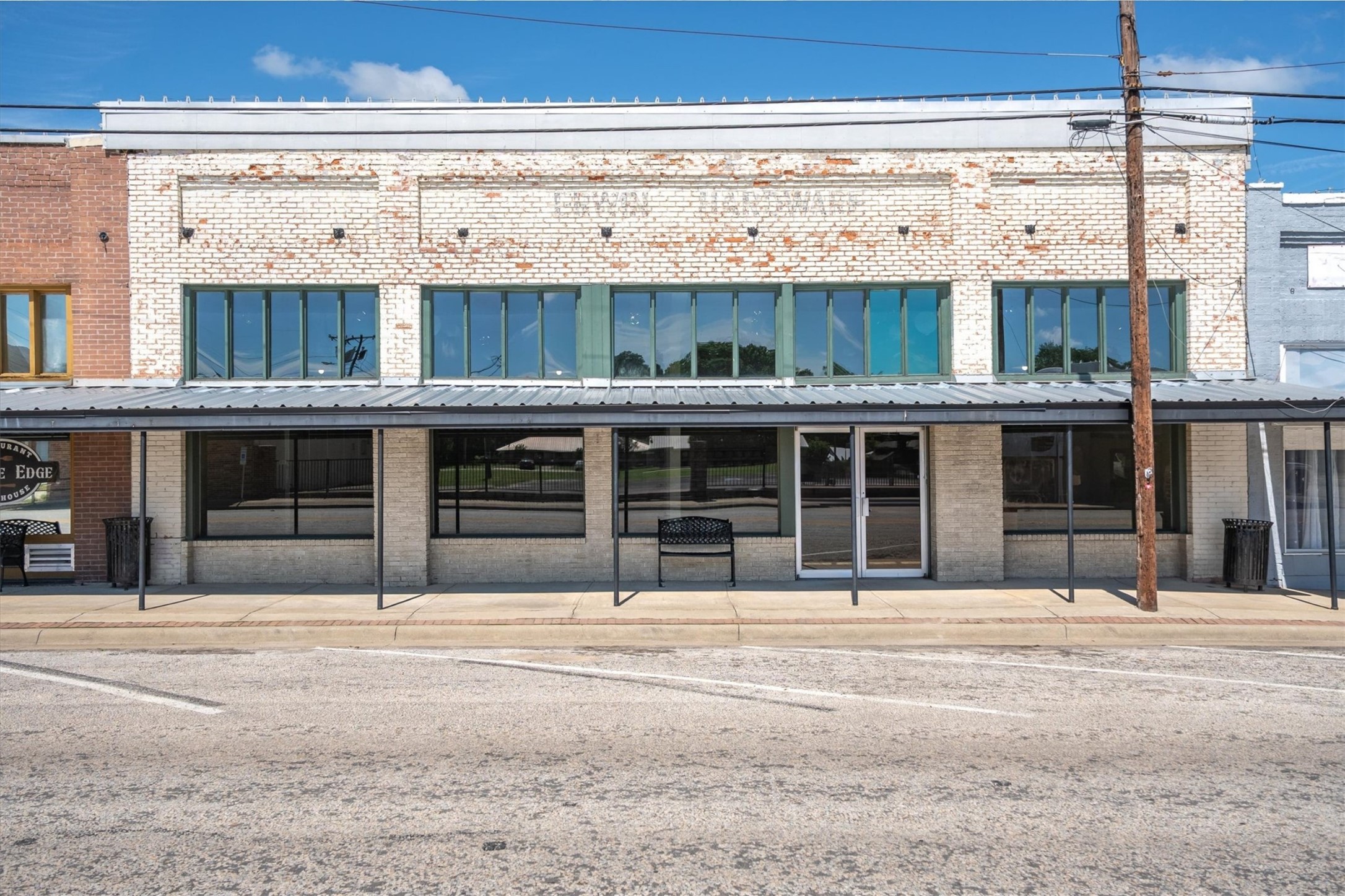 111 N Houston Street