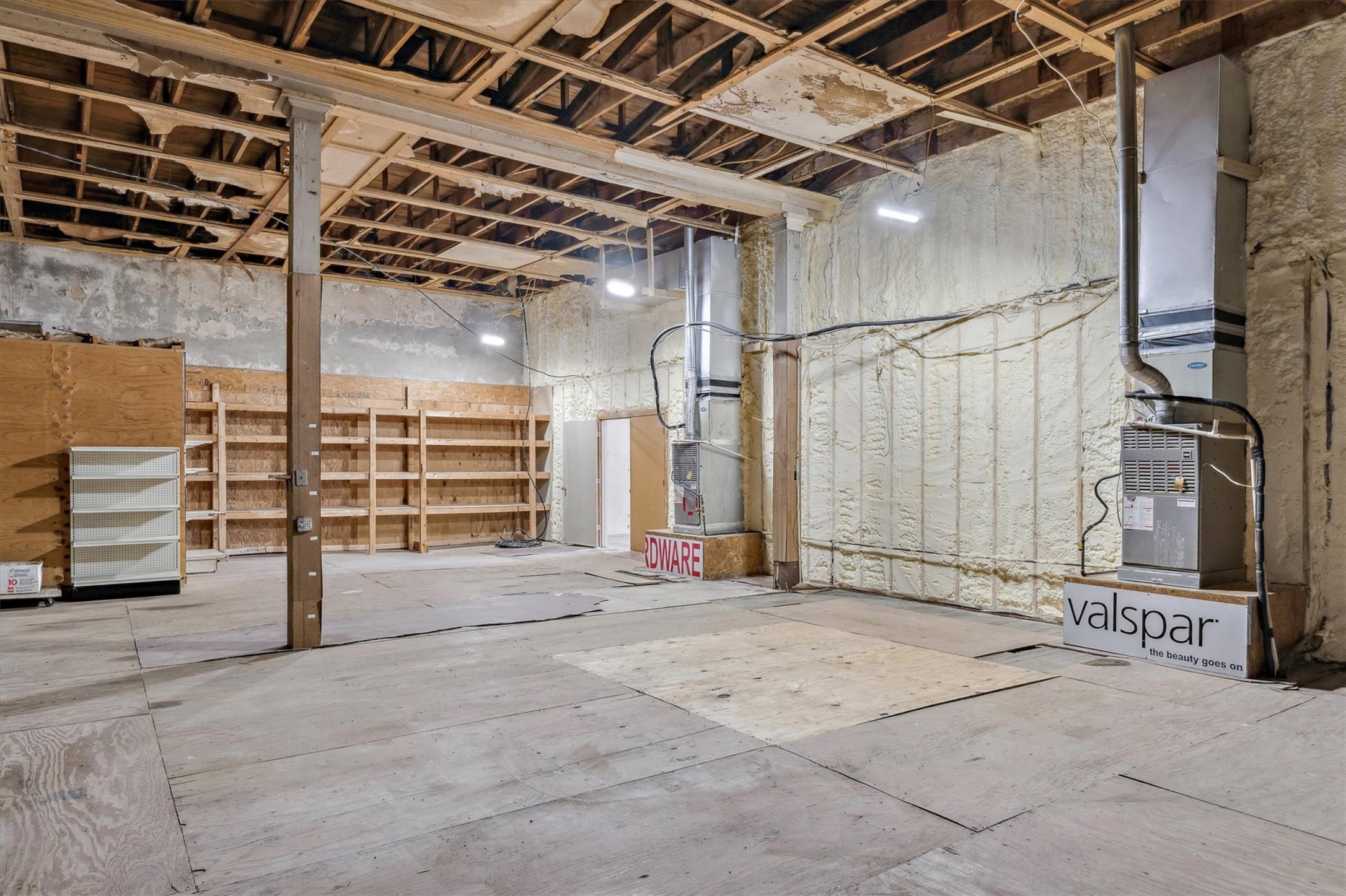 111 N Houston Street