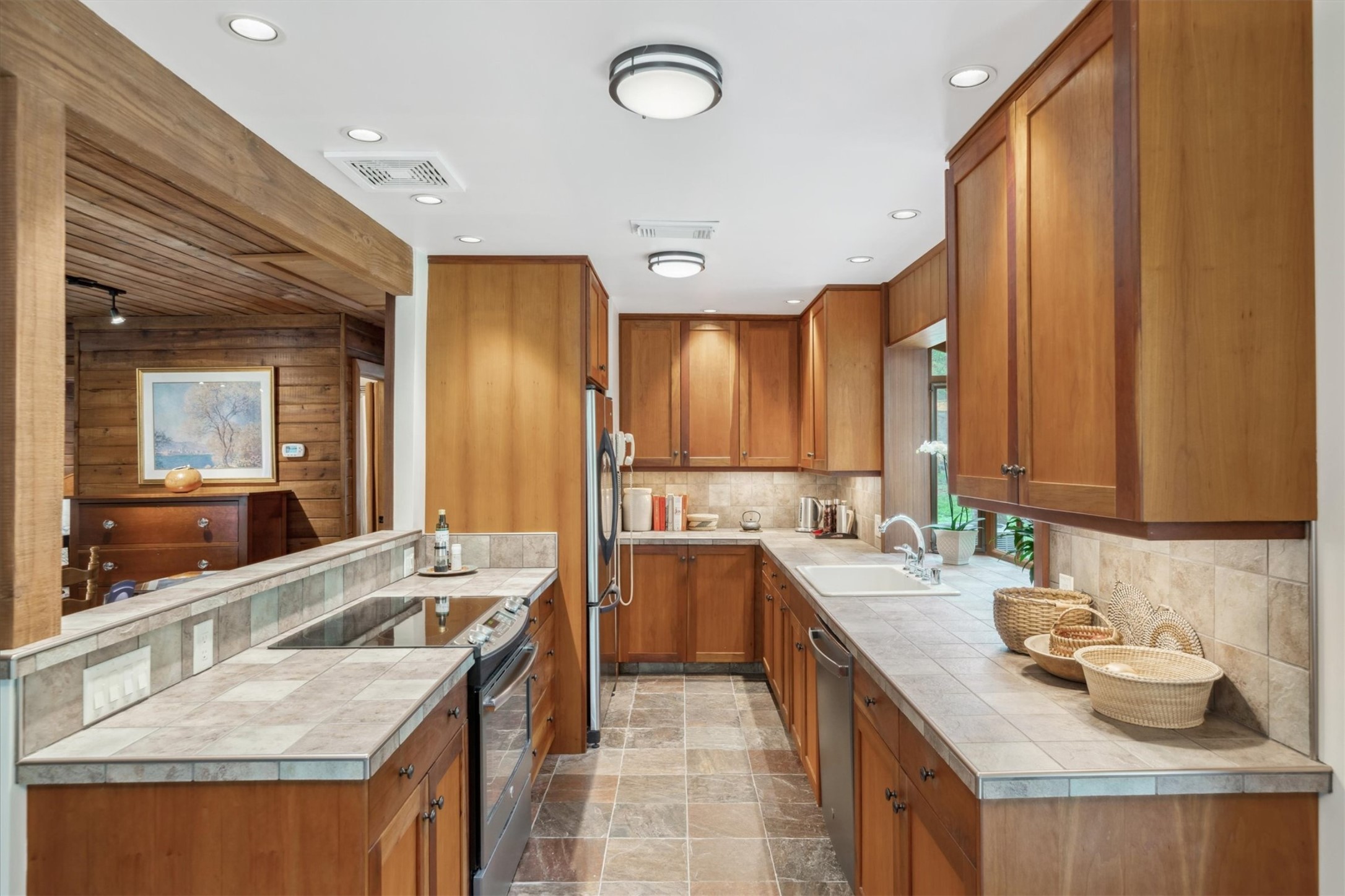 203 Private Road 3780