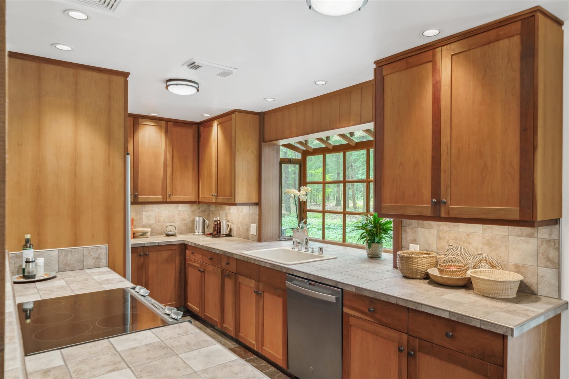 203 Private Road 3780