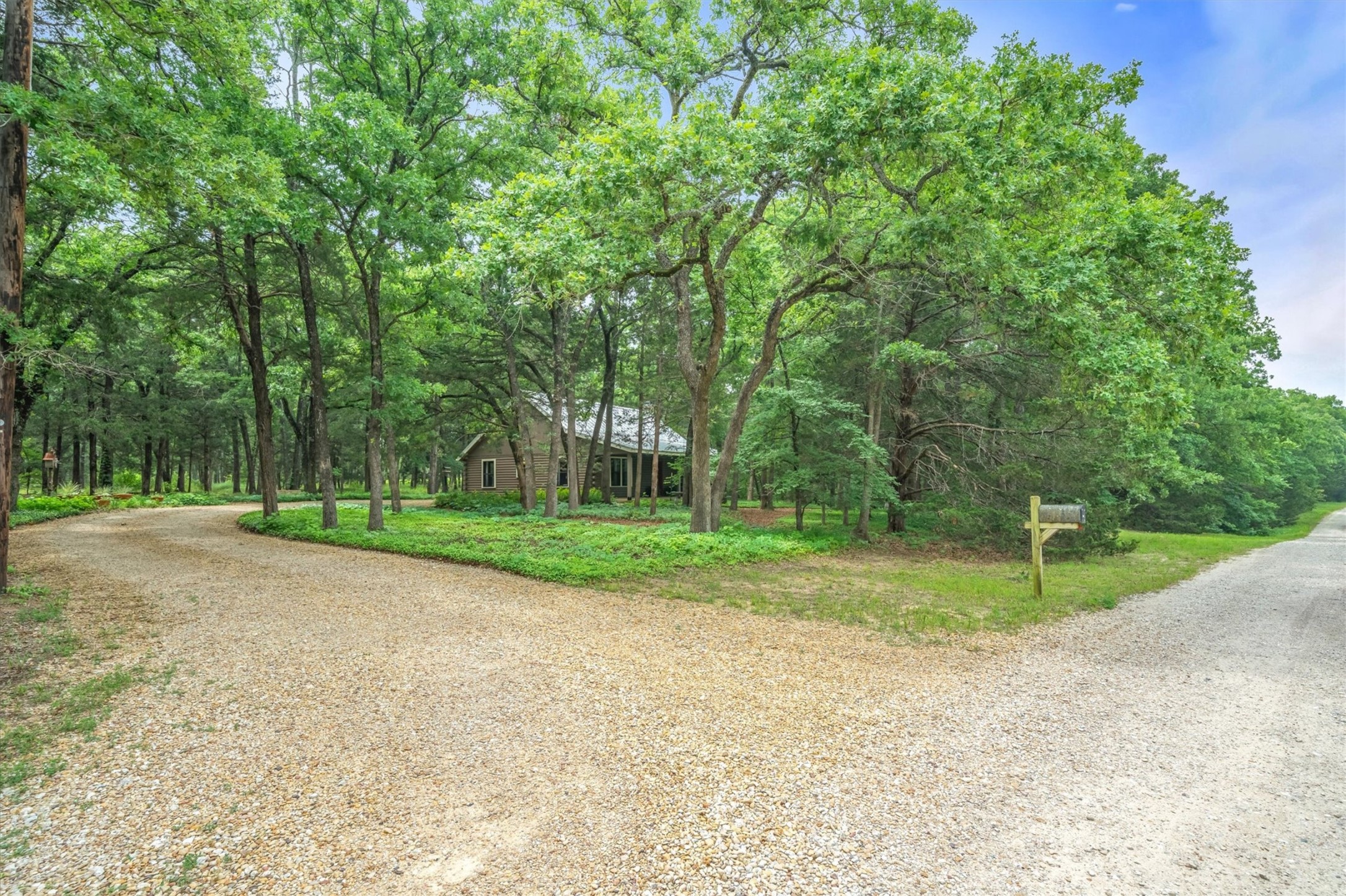 203 Private Road 3780