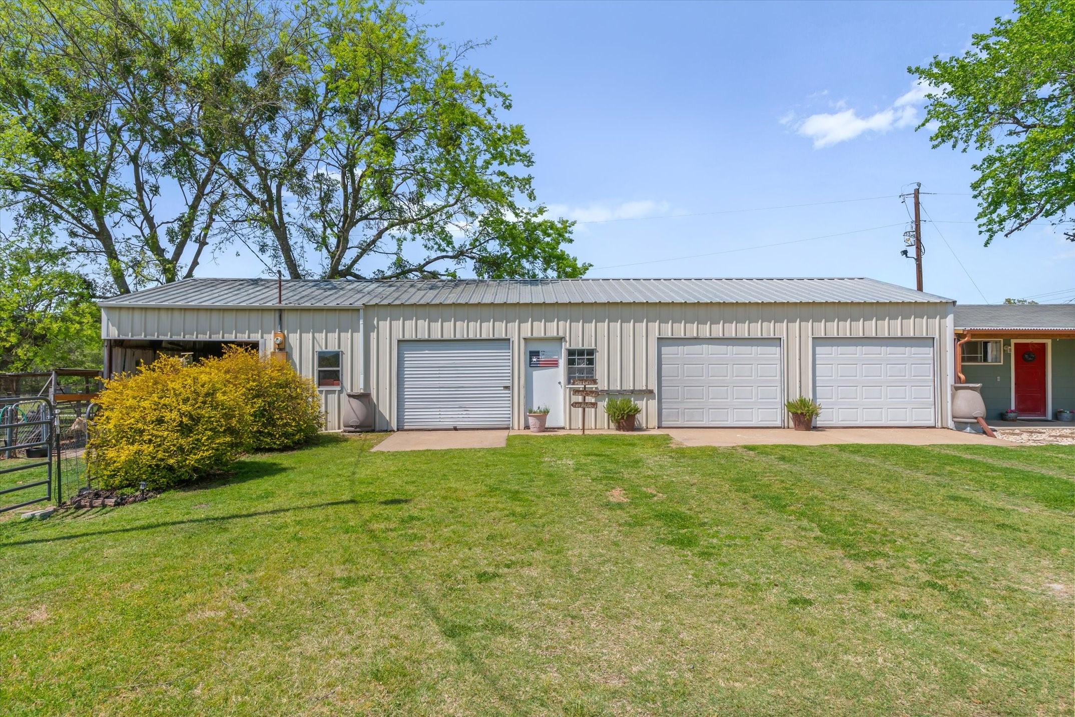 7142 S Fm 148