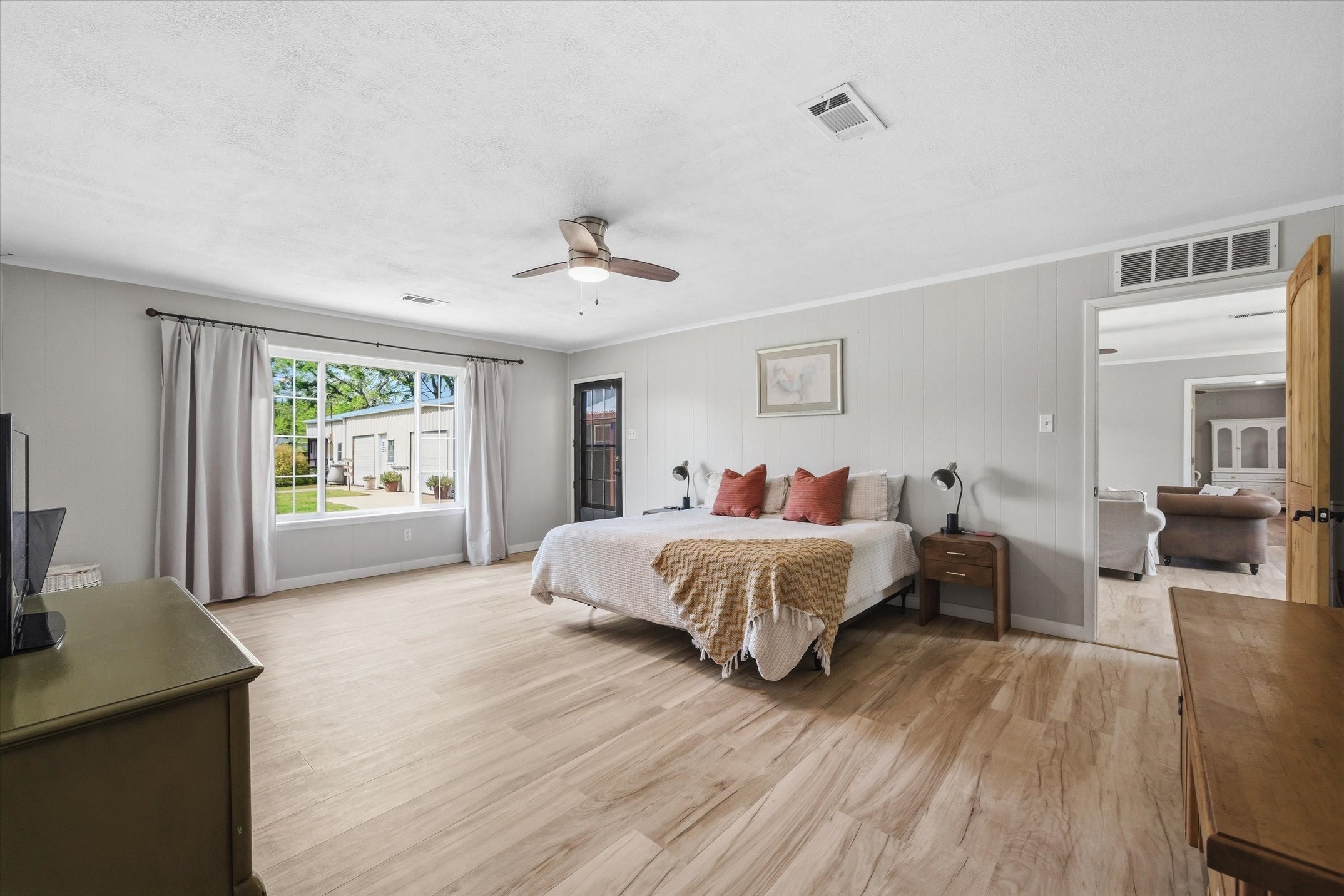 7142 S Fm 148