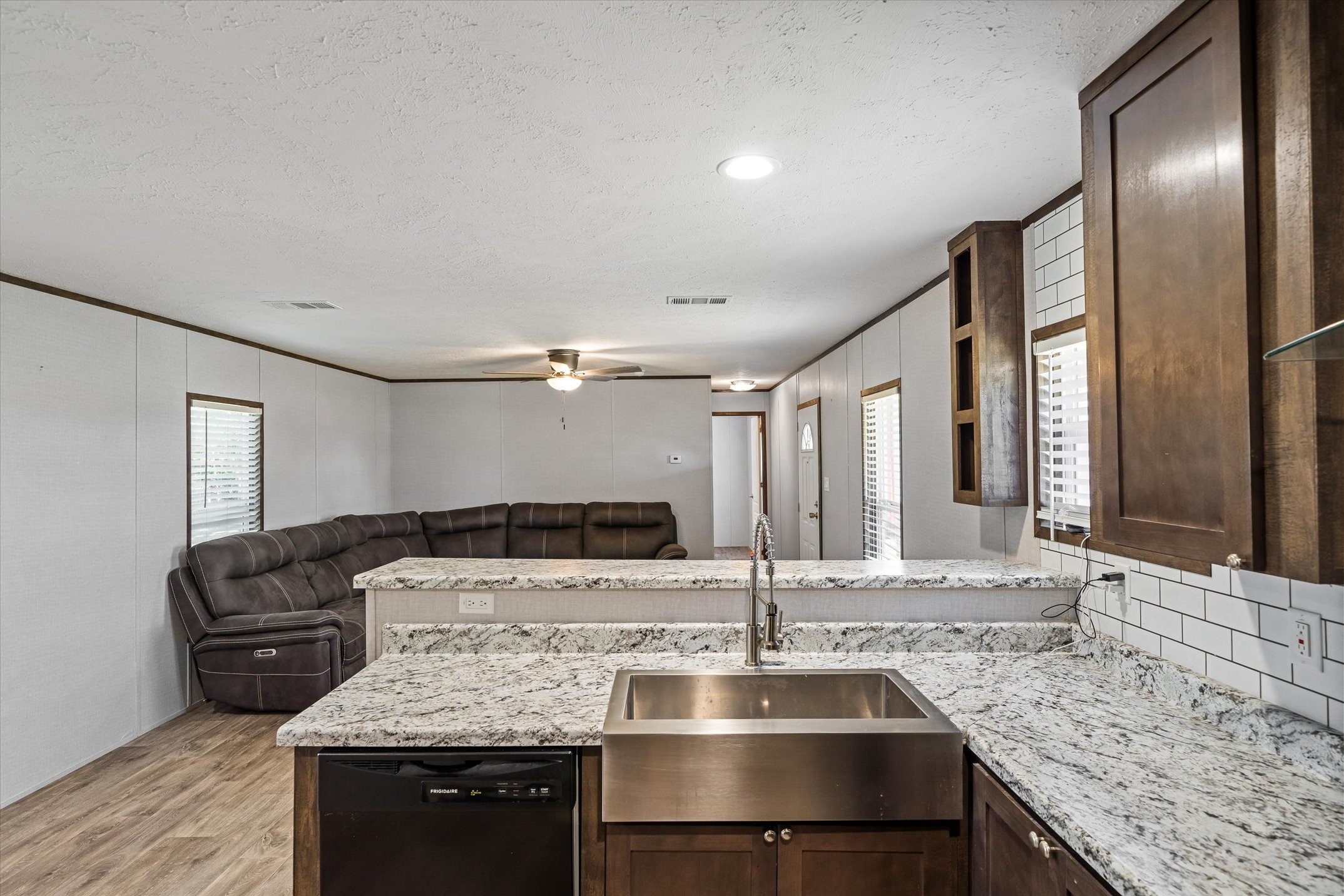 9830 E Hwy Us-80