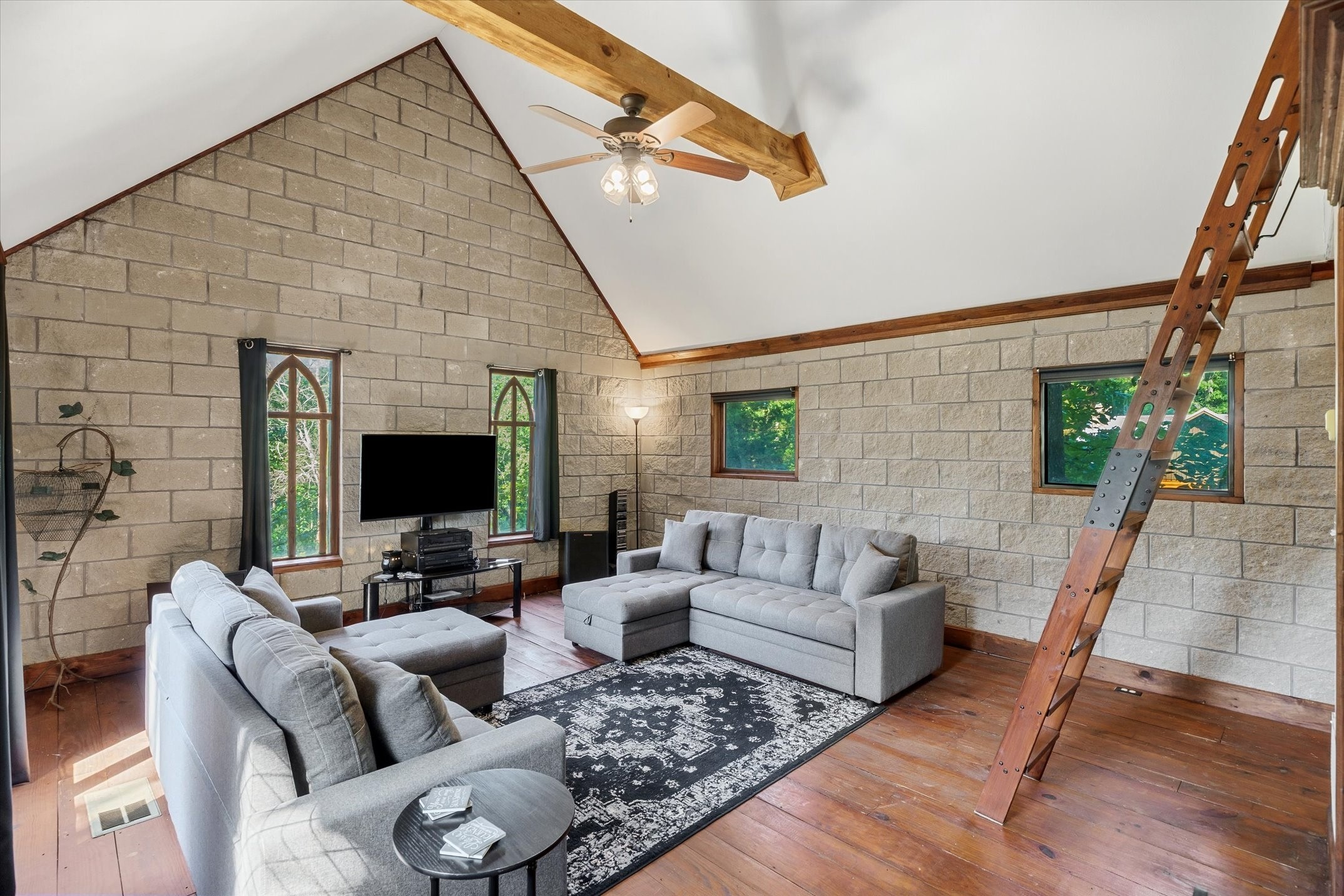 1056 County Road 3810