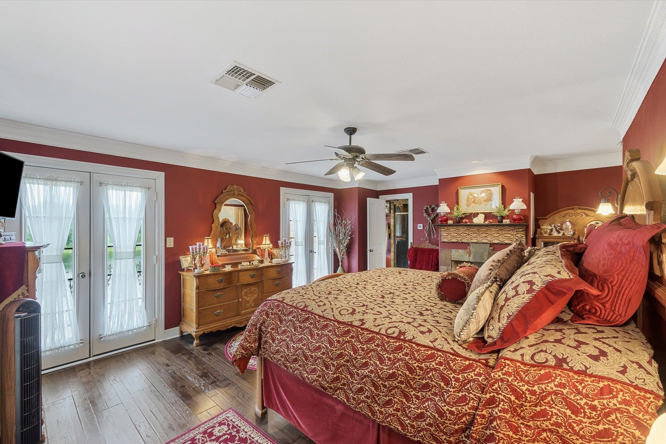 1056 County Road 3810