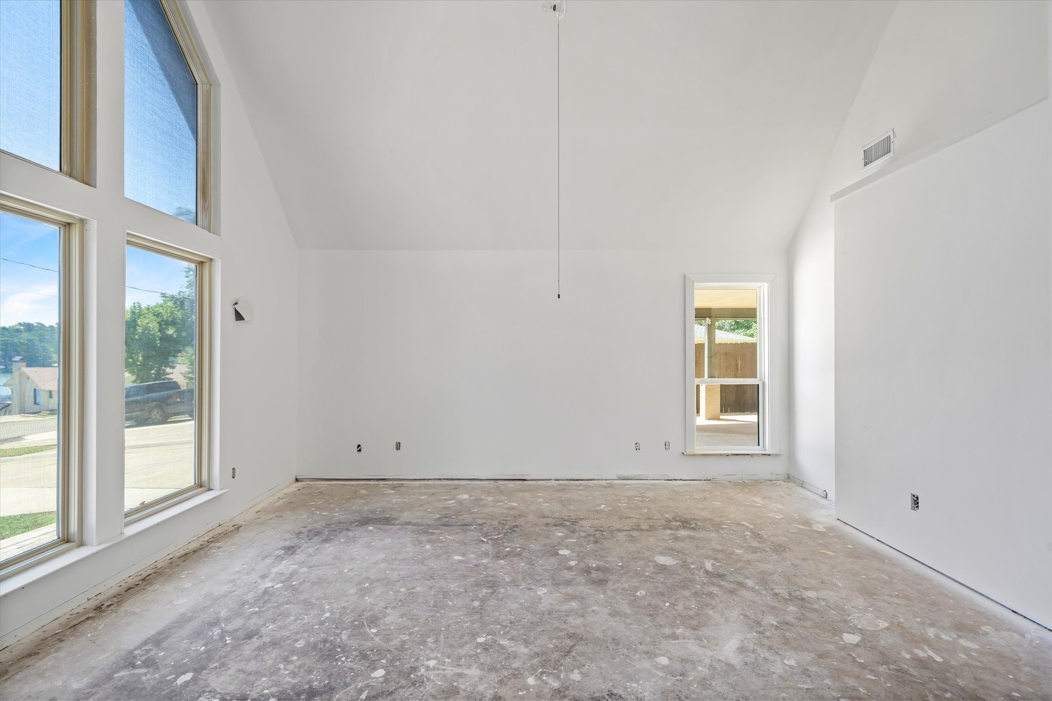 1428 Lakeshore