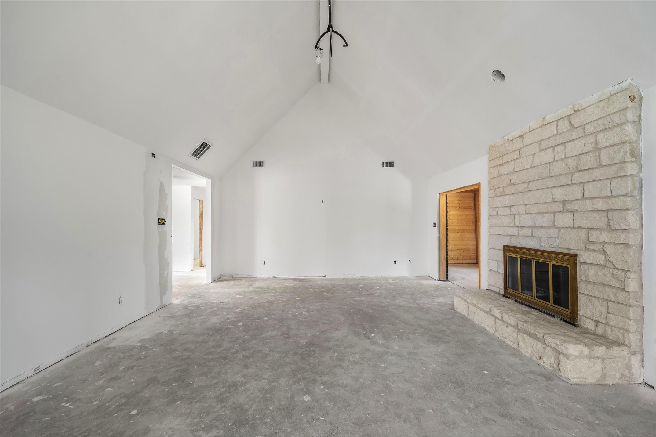 1428 Lakeshore