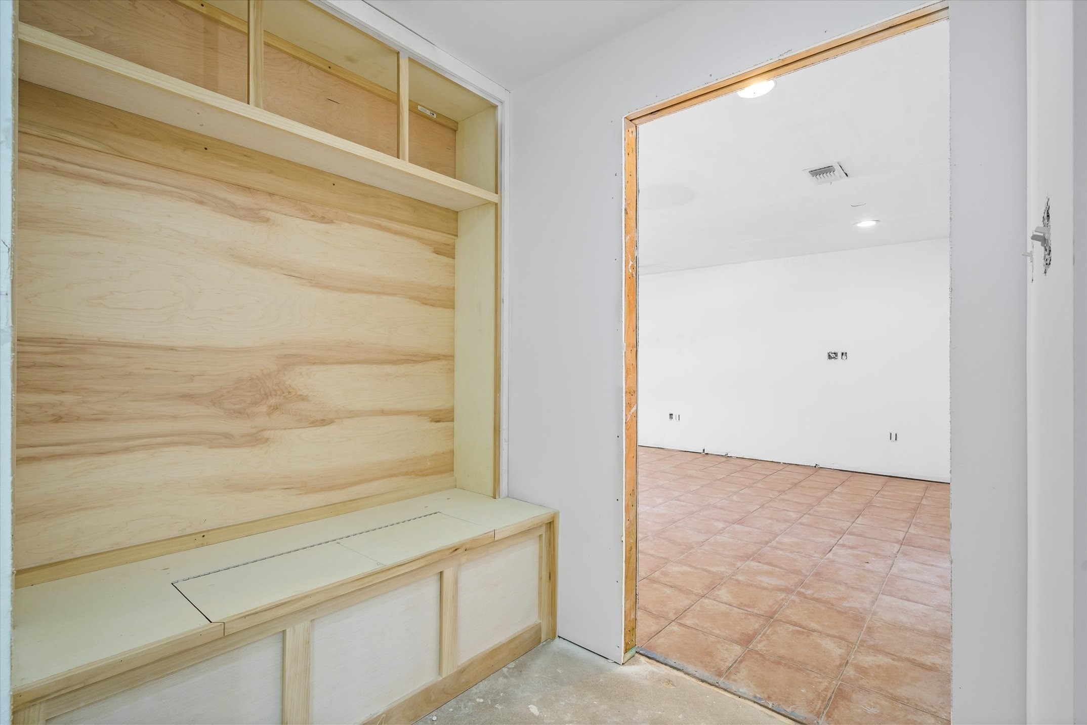 1428 Lakeshore