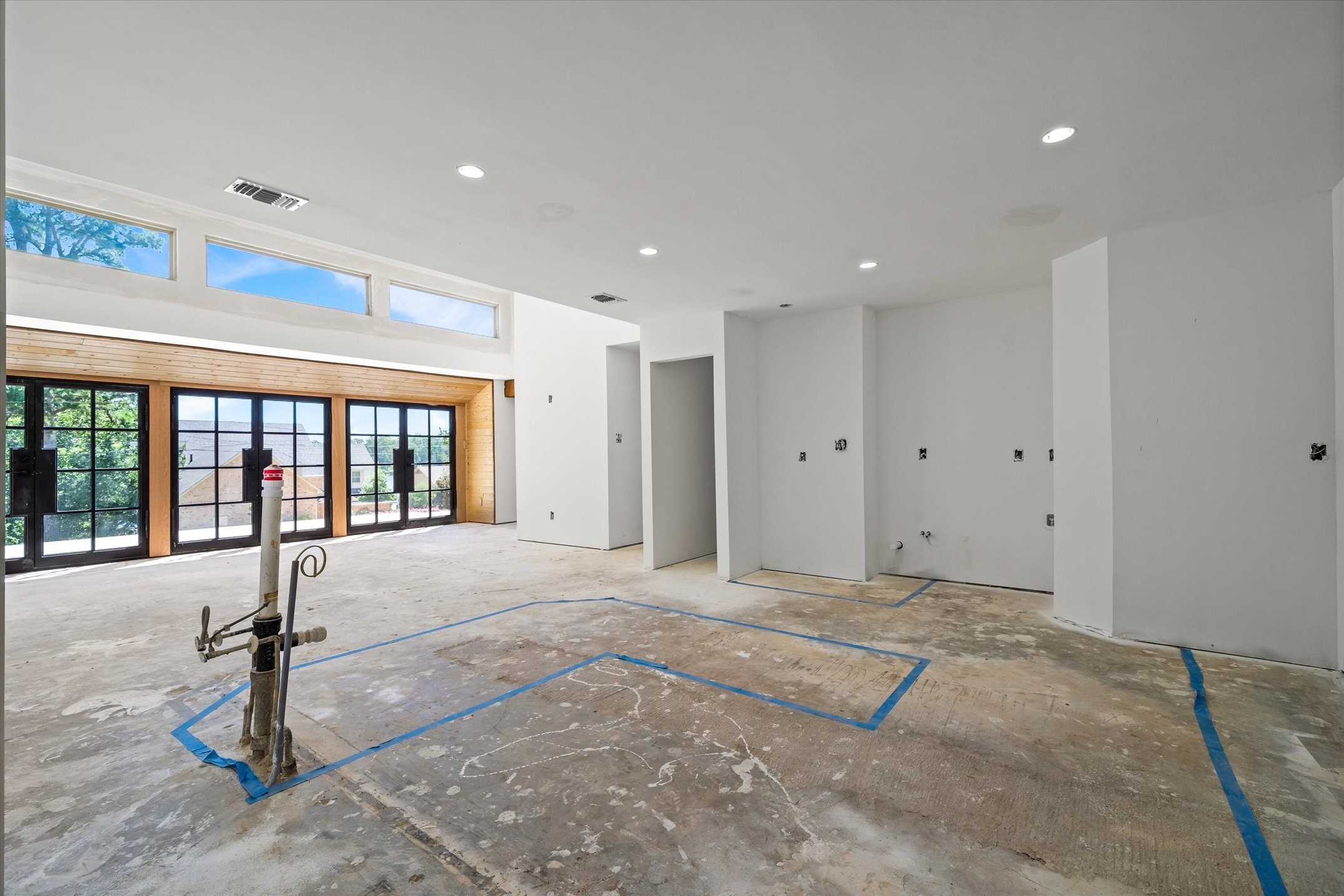 1428 Lakeshore