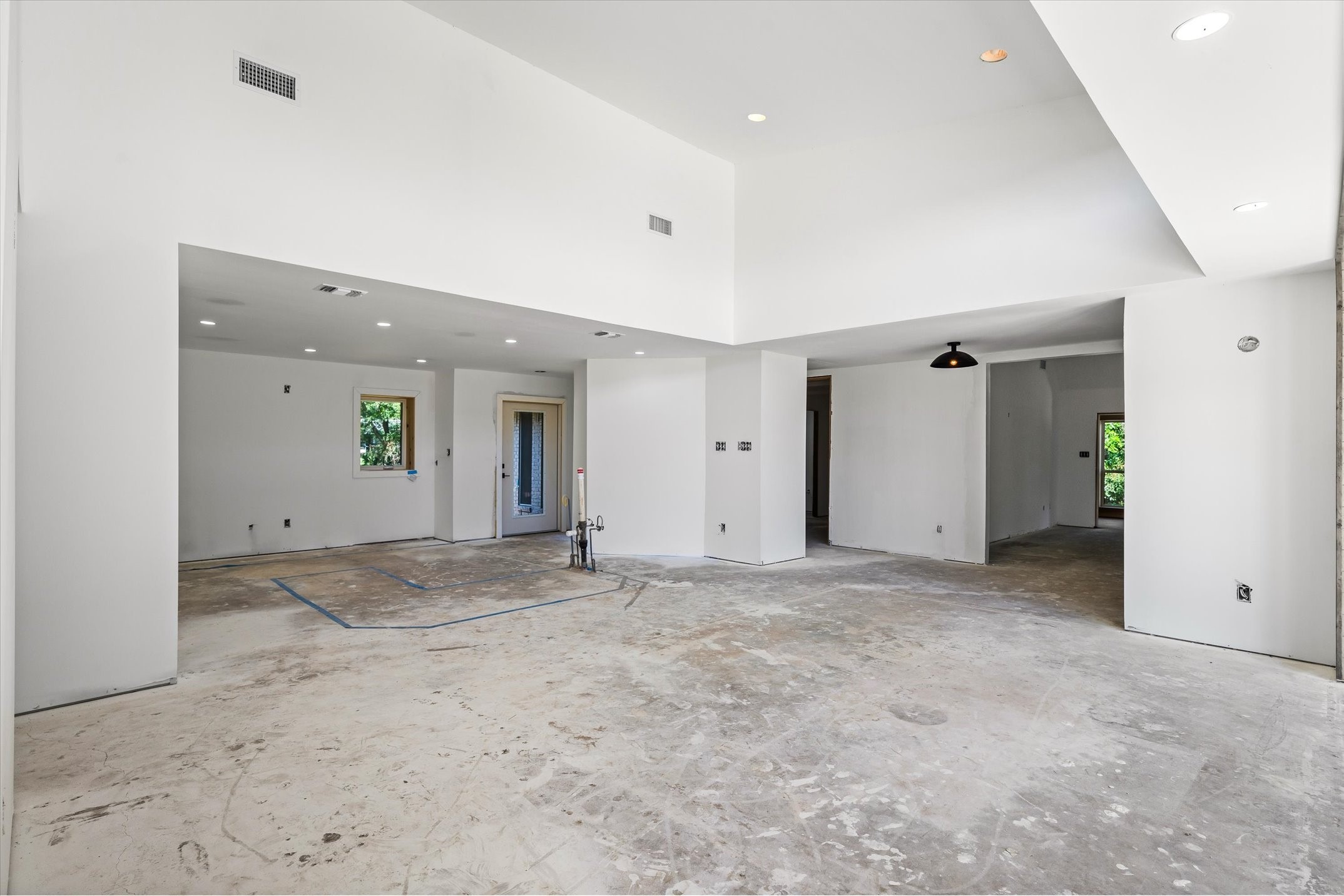 1428 Lakeshore
