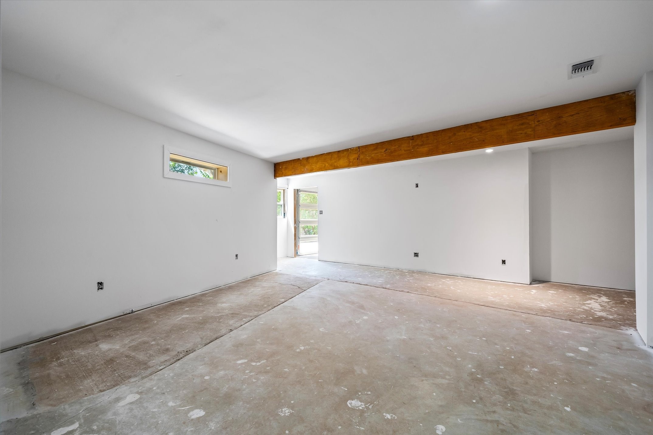 1428 Lakeshore