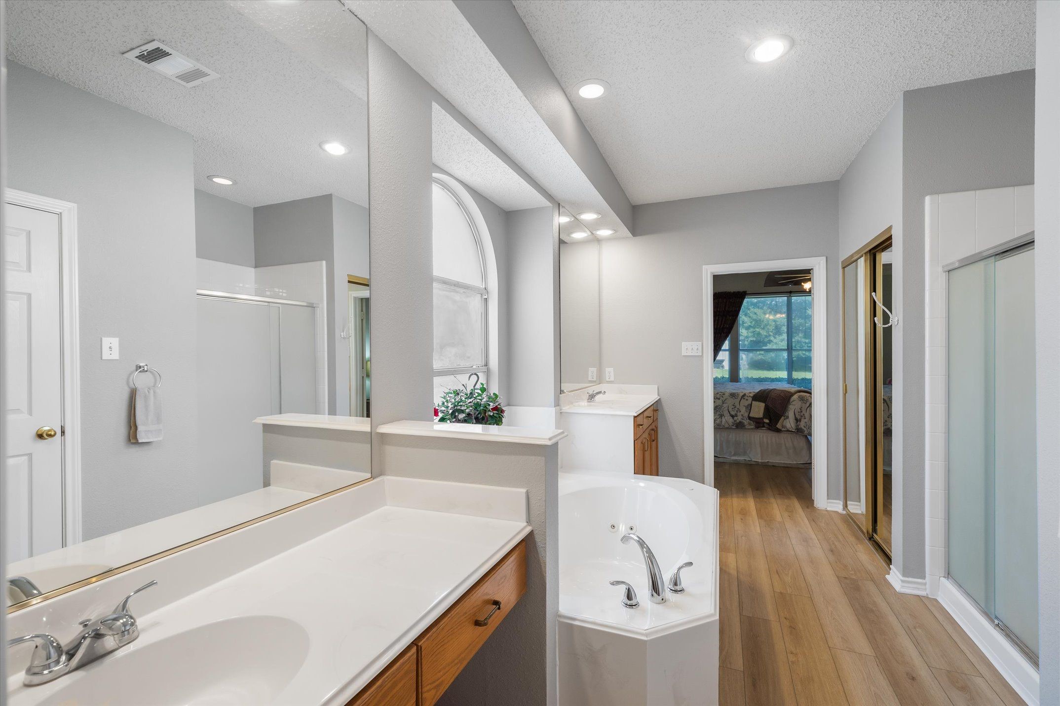 2113 Blackfoot Trail