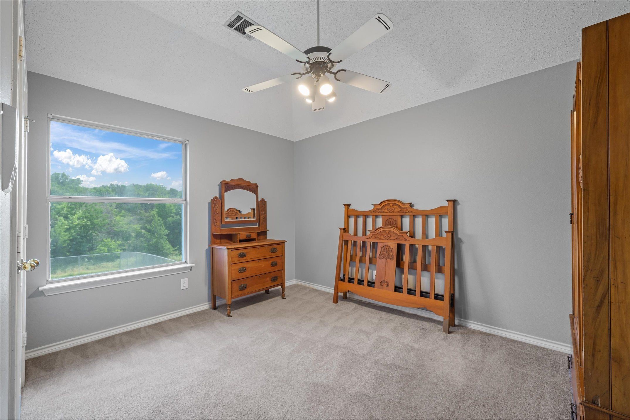 2113 Blackfoot Trail