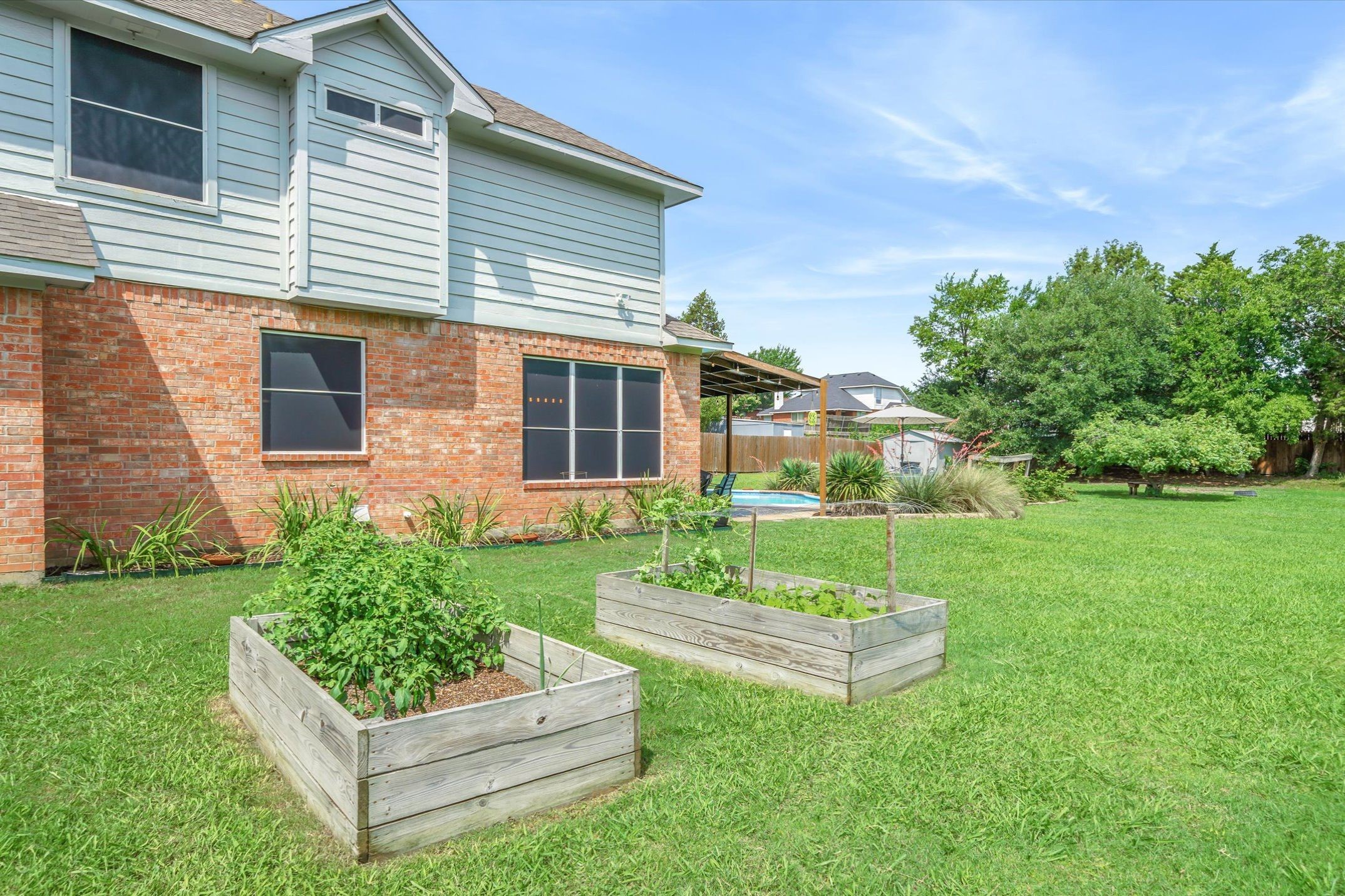 2113 Blackfoot Trail